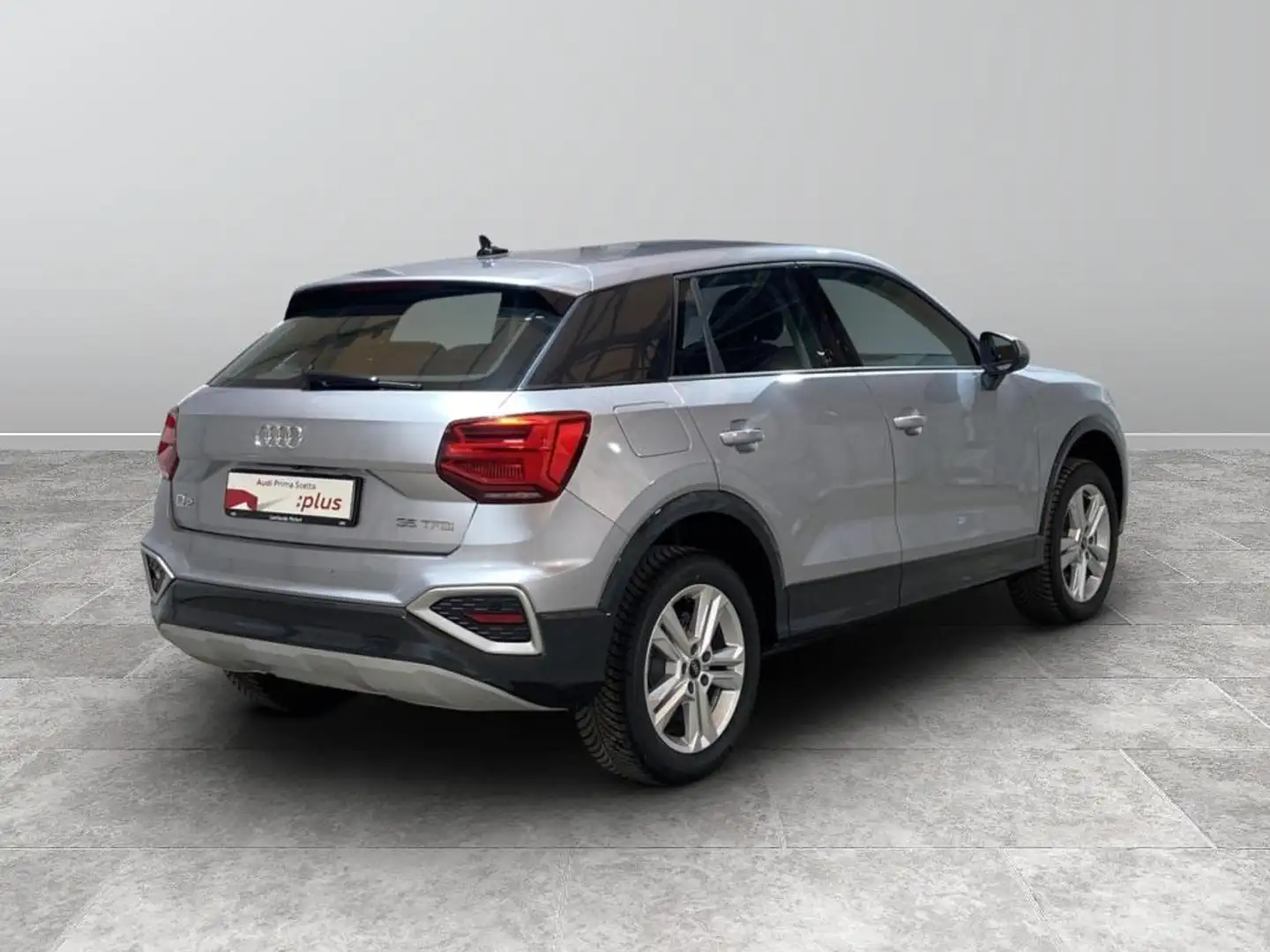 Audi Q2 35 1.5 tfsi Business Advanced s-tronic Zilver - 2