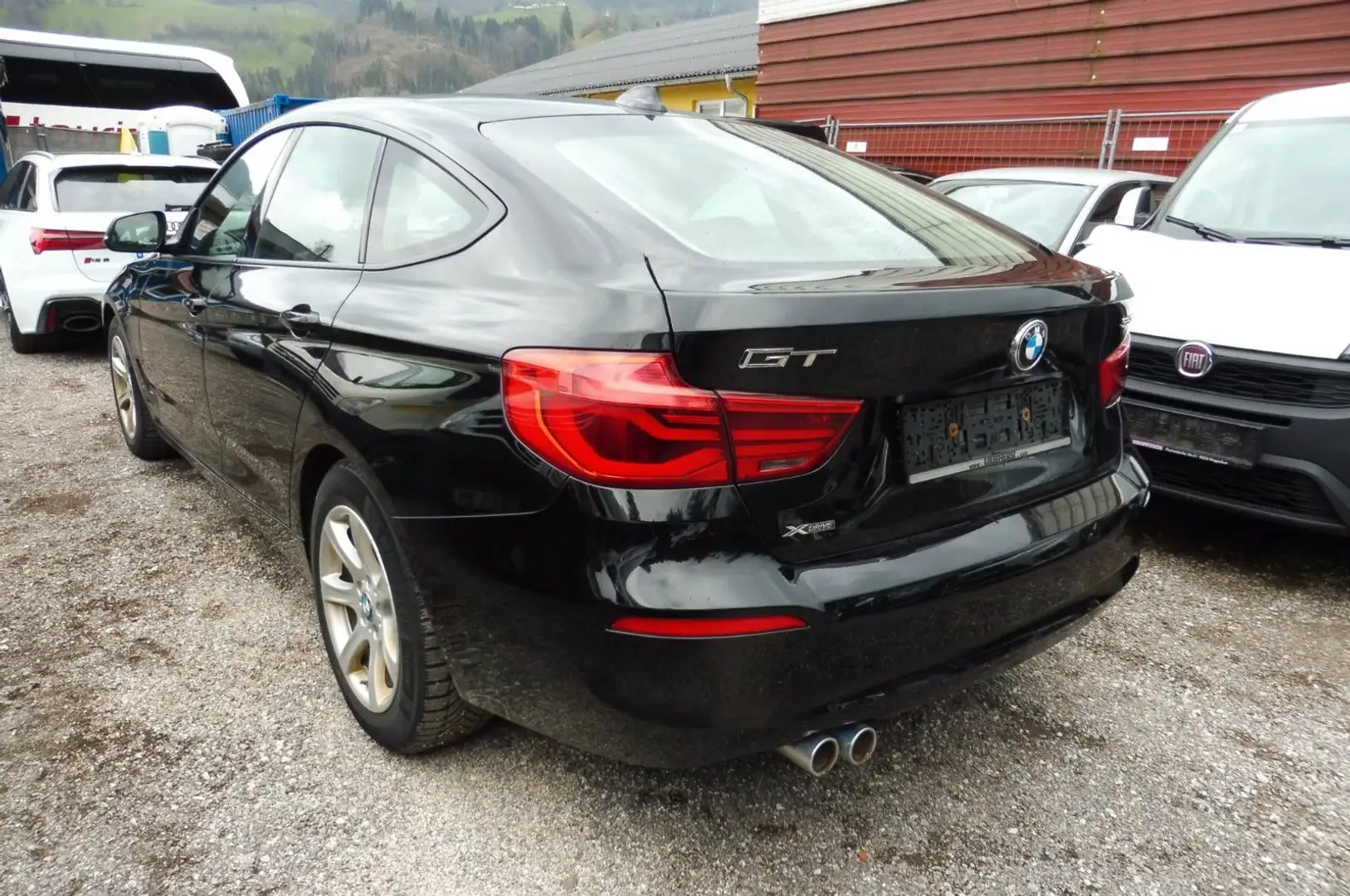 BMW 320 4x4 Schwarz - 2