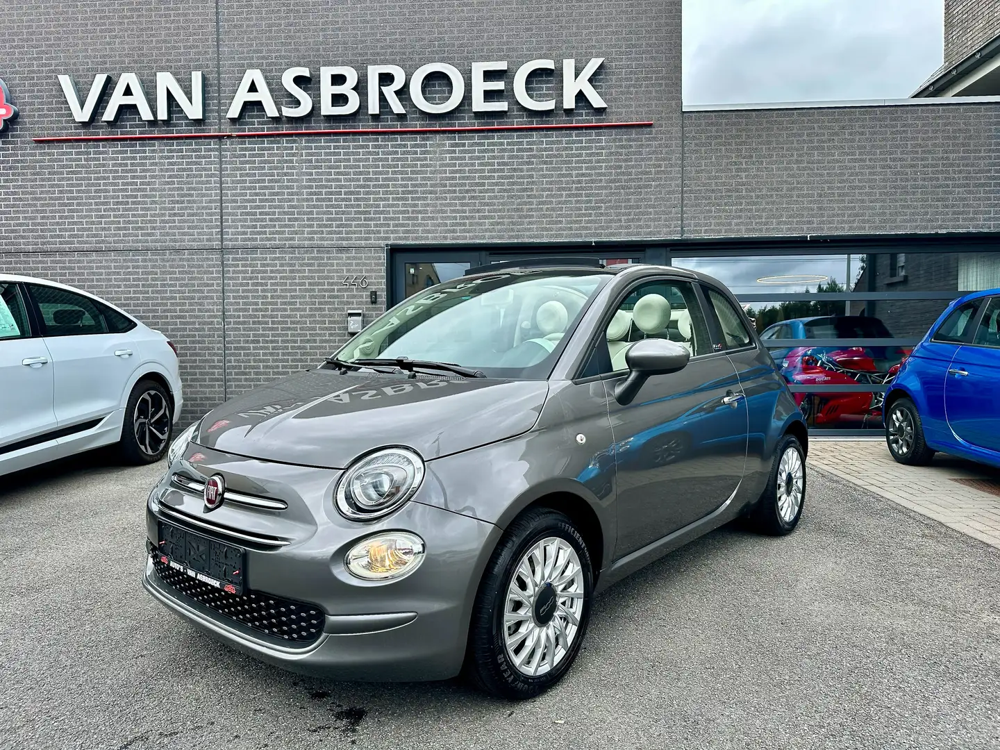 Fiat 500C 500 C 1.0 GSE Hybrid Lounge 7600 km*GPS AppCarpl Gris - 1