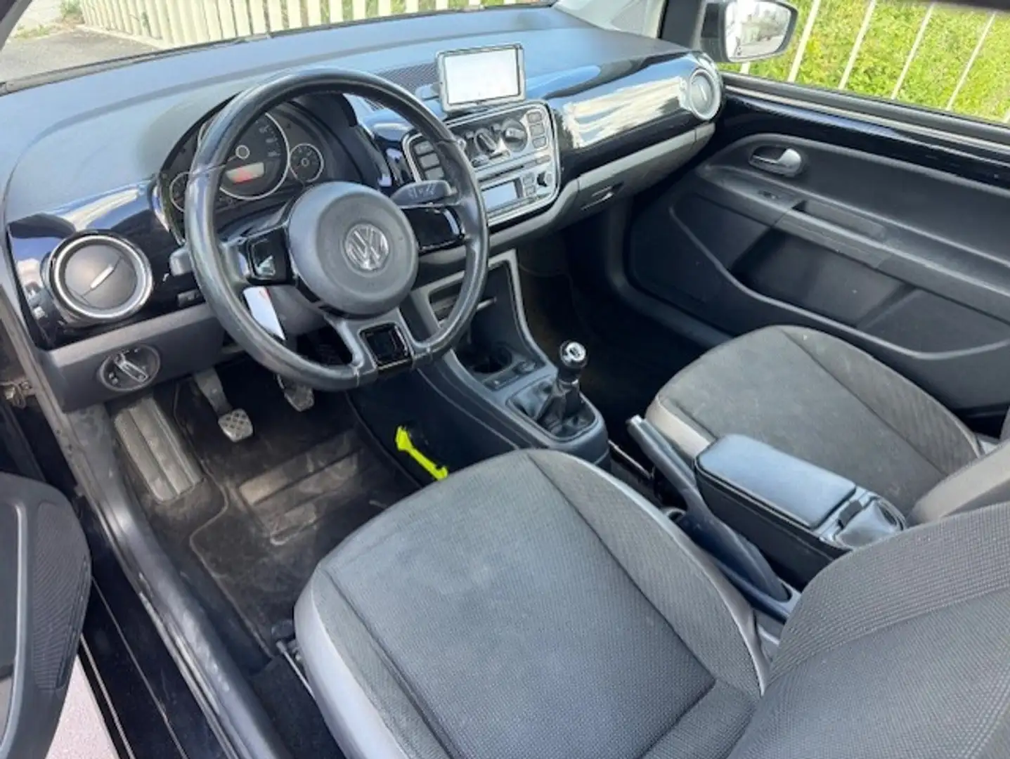 Volkswagen up! 1.0 high up! BlueMotion Zwart - 2