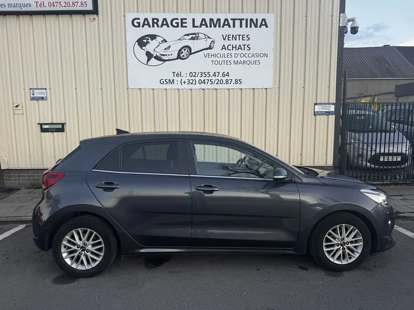 Kia Rio 1.5i 16v sport AUTOMATIQUE !!! Grijs - 1
