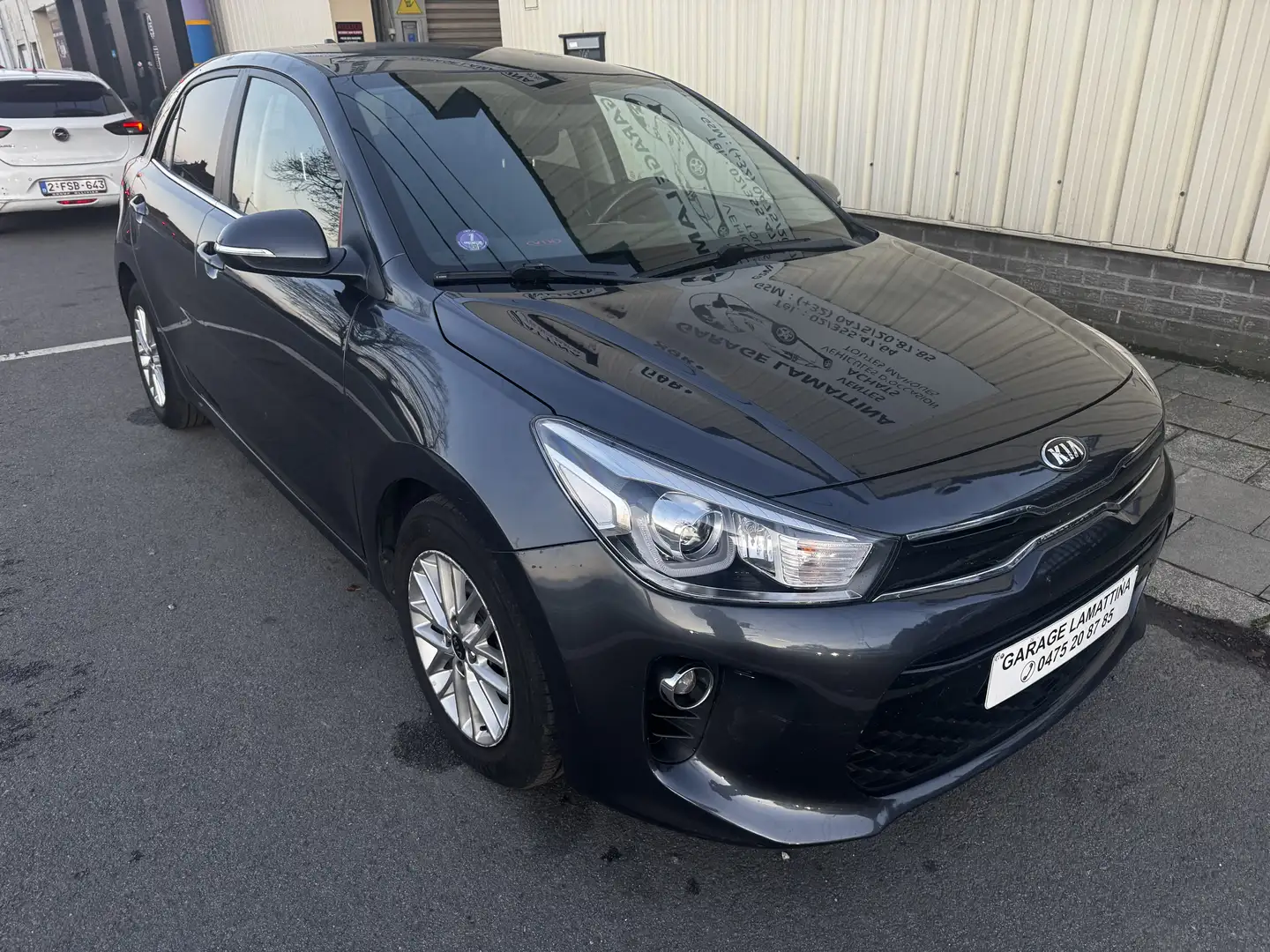 Kia Rio 1.5i 16v sport AUTOMATIQUE !!! Grijs - 2