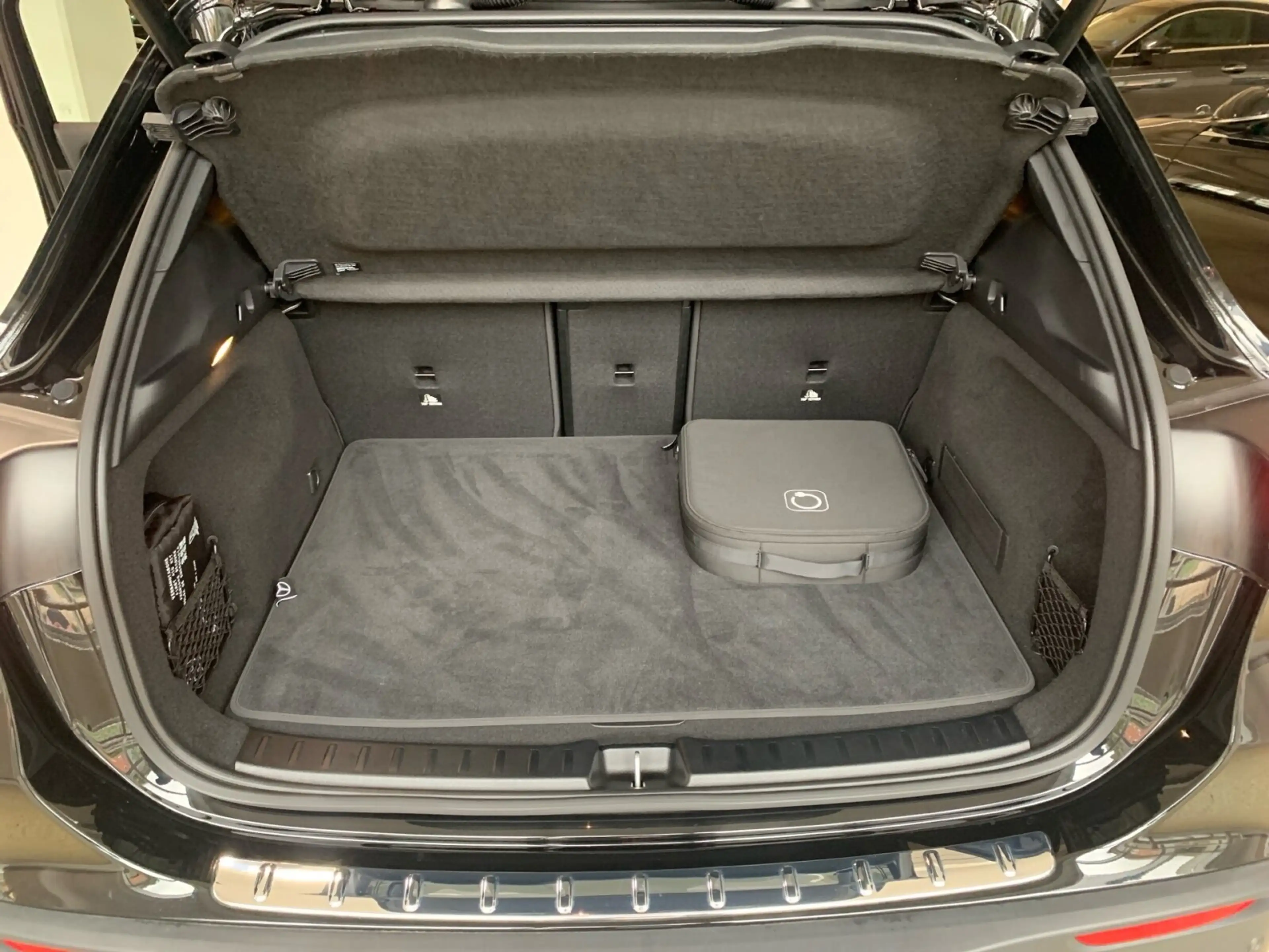 Mercedes-Benz EQA 300 EQA 300 4M **AMG*NIGHT*DISTR*SOUND*TWA*KAMERA** BC — photo 13