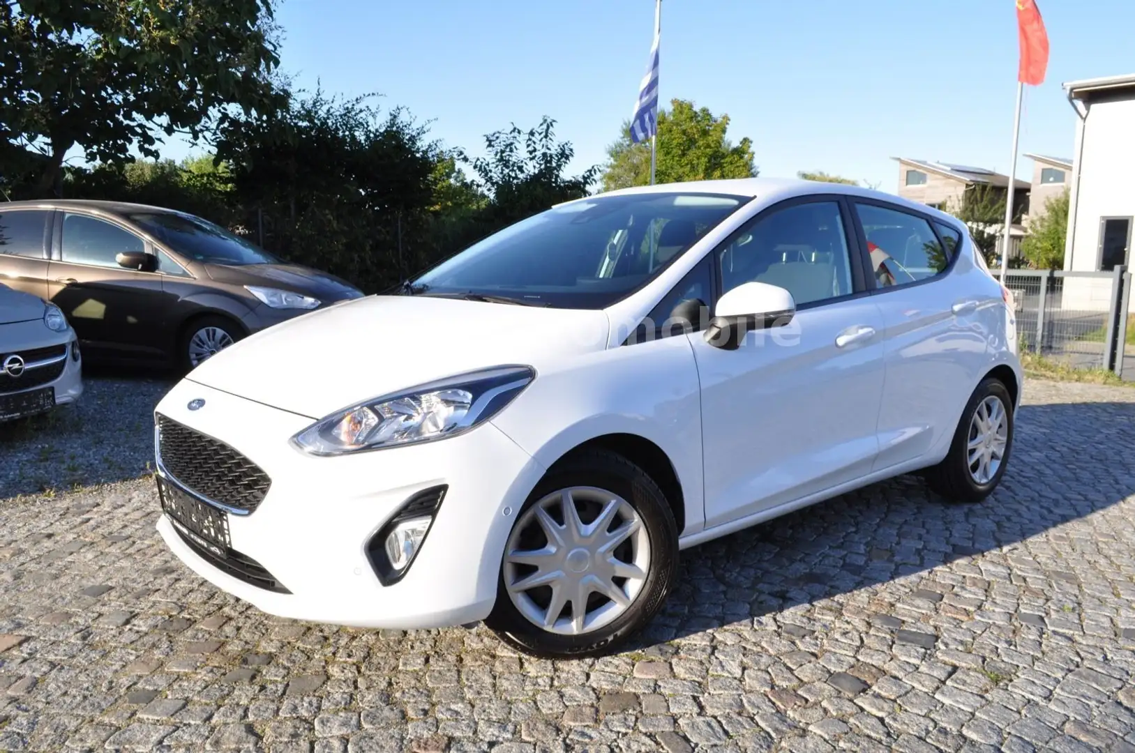 Ford Fiesta Cool & Connect TÜV/AU NEU/SPURHALTE/NAVI Weiß - 1