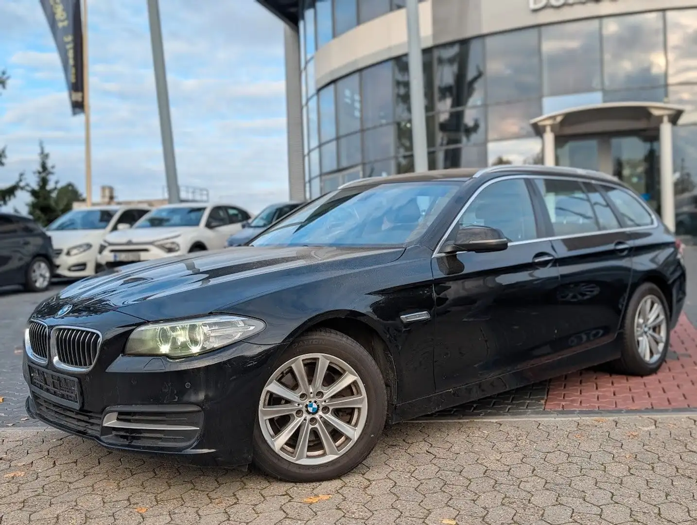 BMW 520 d Touring Automatik Bi-Xenon Navi el. Kofferr Чорний - 2