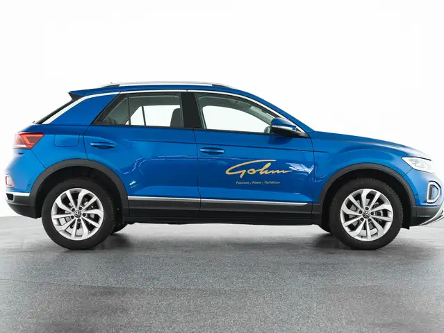 Volkswagen T-Roc view 4