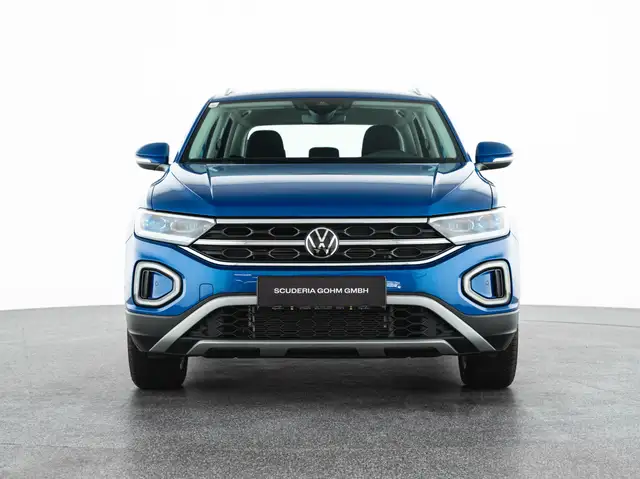 Volkswagen T-Roc view 2