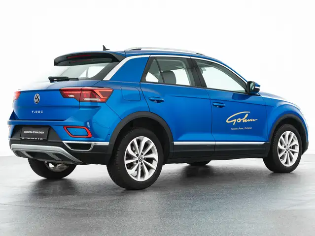 Volkswagen T-Roc view 5
