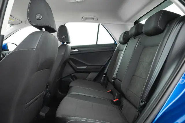 Volkswagen T-Roc view 14