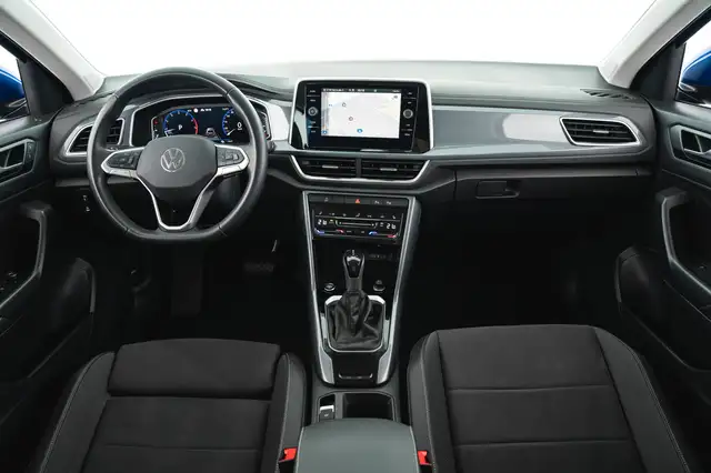 Volkswagen T-Roc view 10