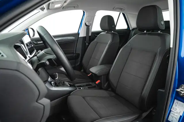 Volkswagen T-Roc view 13