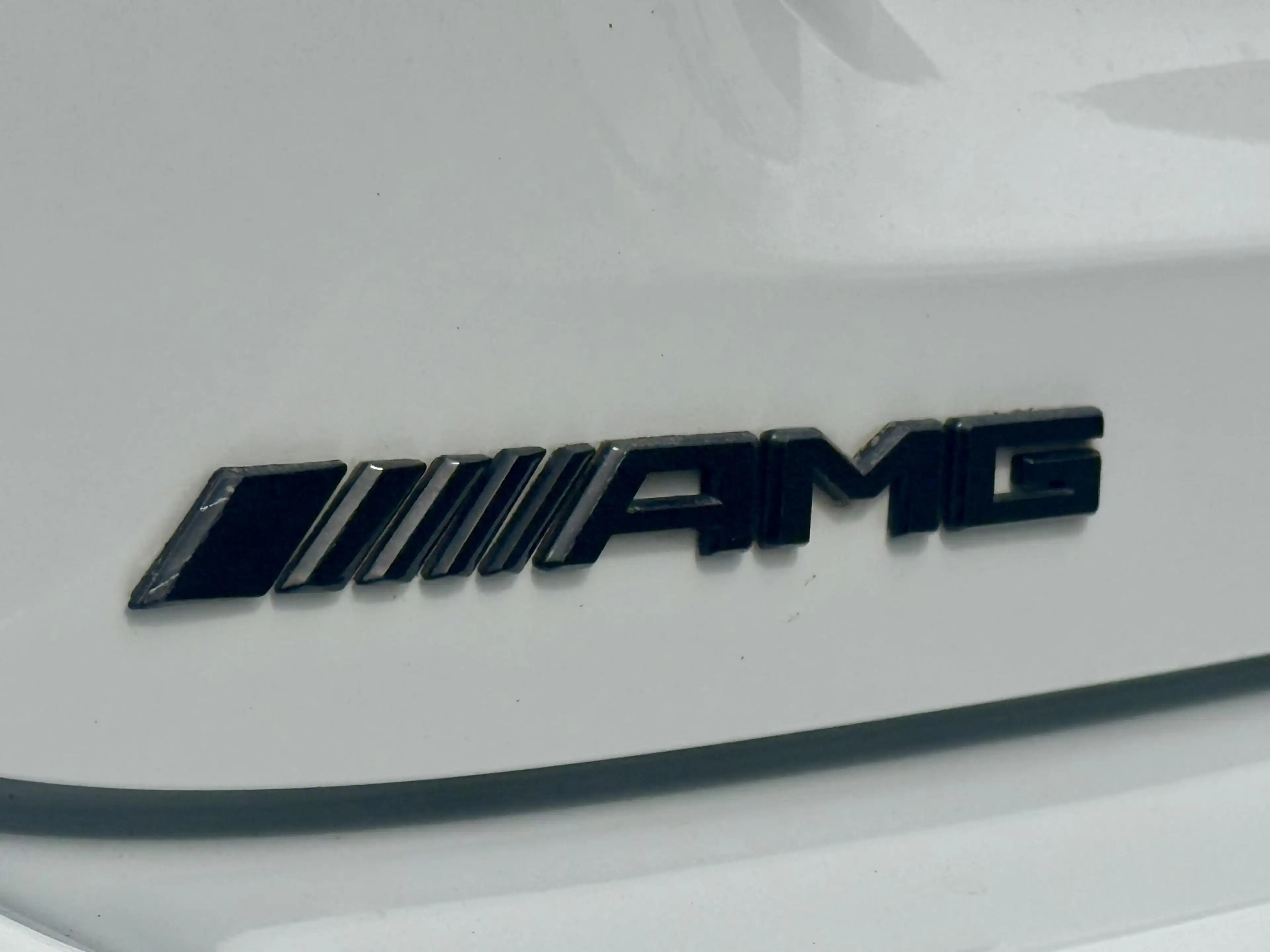 Mercedes-Benz A 250 e AMG Line — photo 11