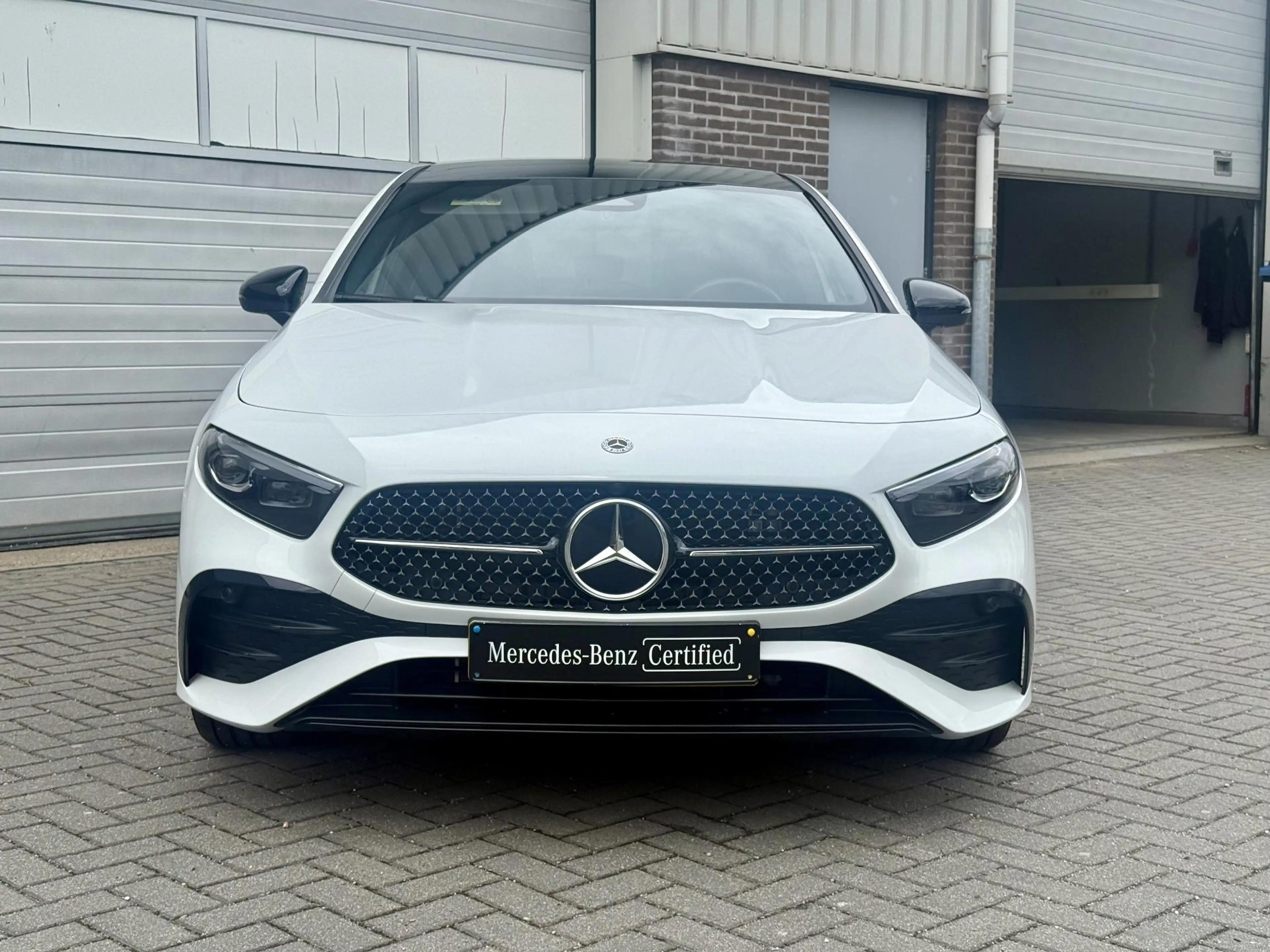 Mercedes-Benz A 250 e AMG Line — photo 5