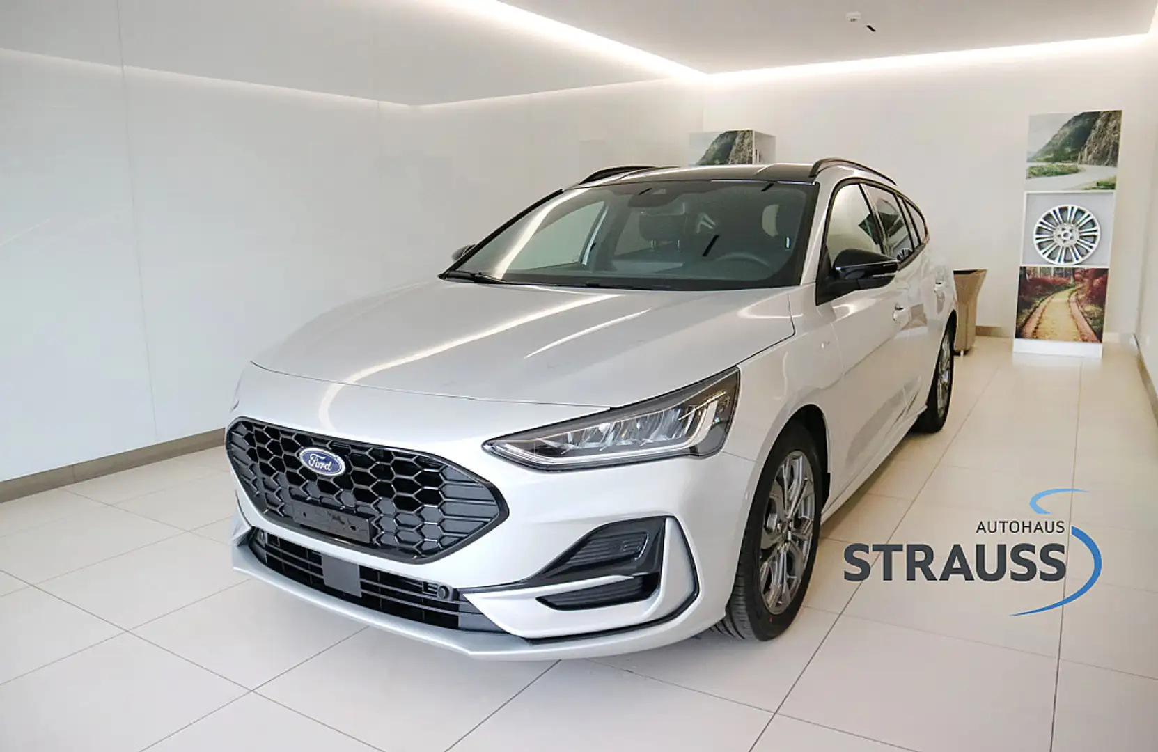 Ford Focus ST-LINE X Traveller 1.0Ecoboost Silber - 1