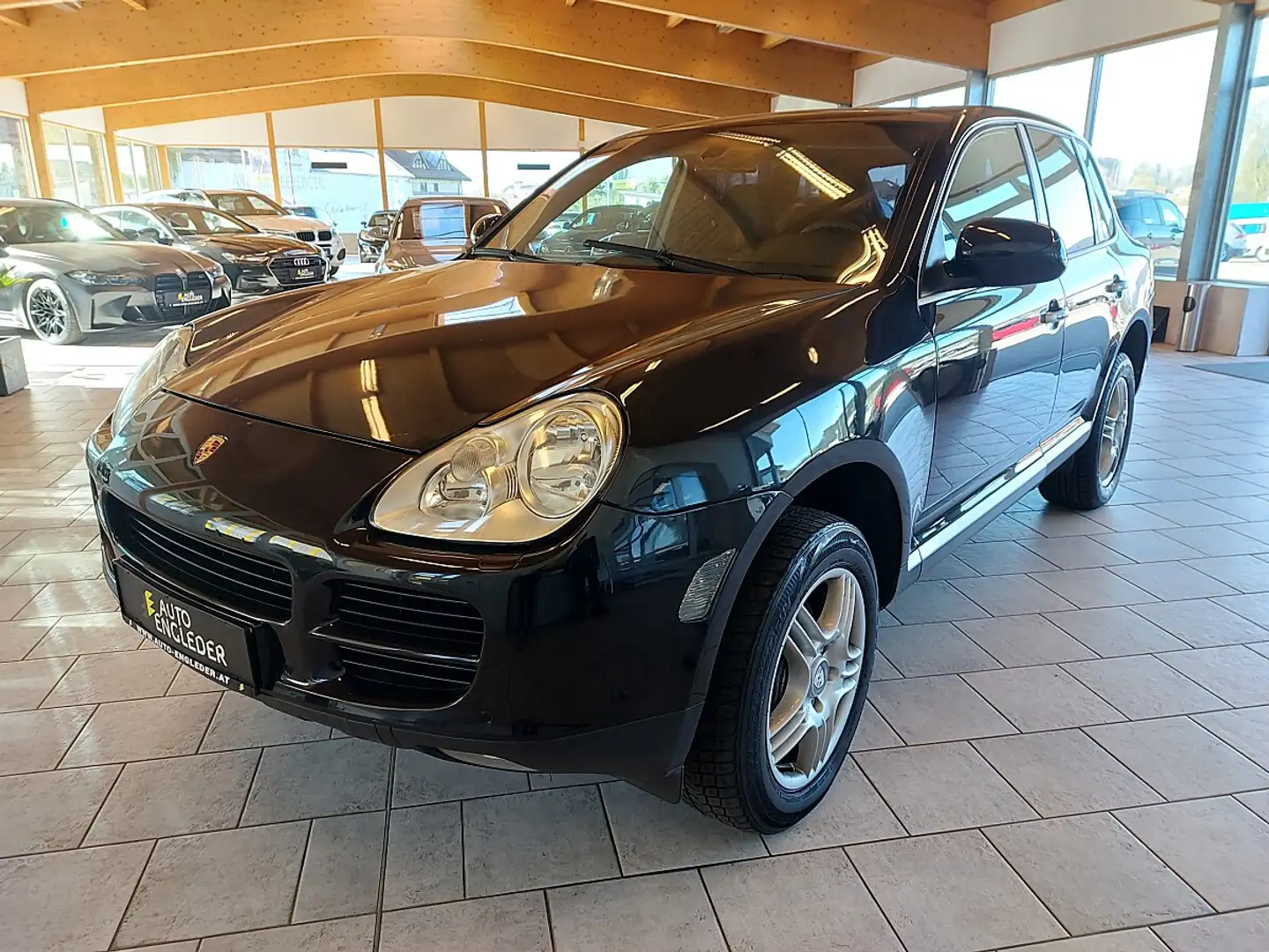 Porsche Cayenne 3,2 Tiptronic (EXPORT ODER WIEDERVERKÄUFER) Schwarz - 2