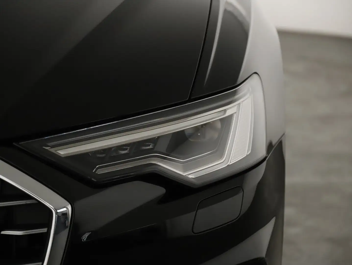 Audi A6 55 TFSI e quattro Sport Noir - 2