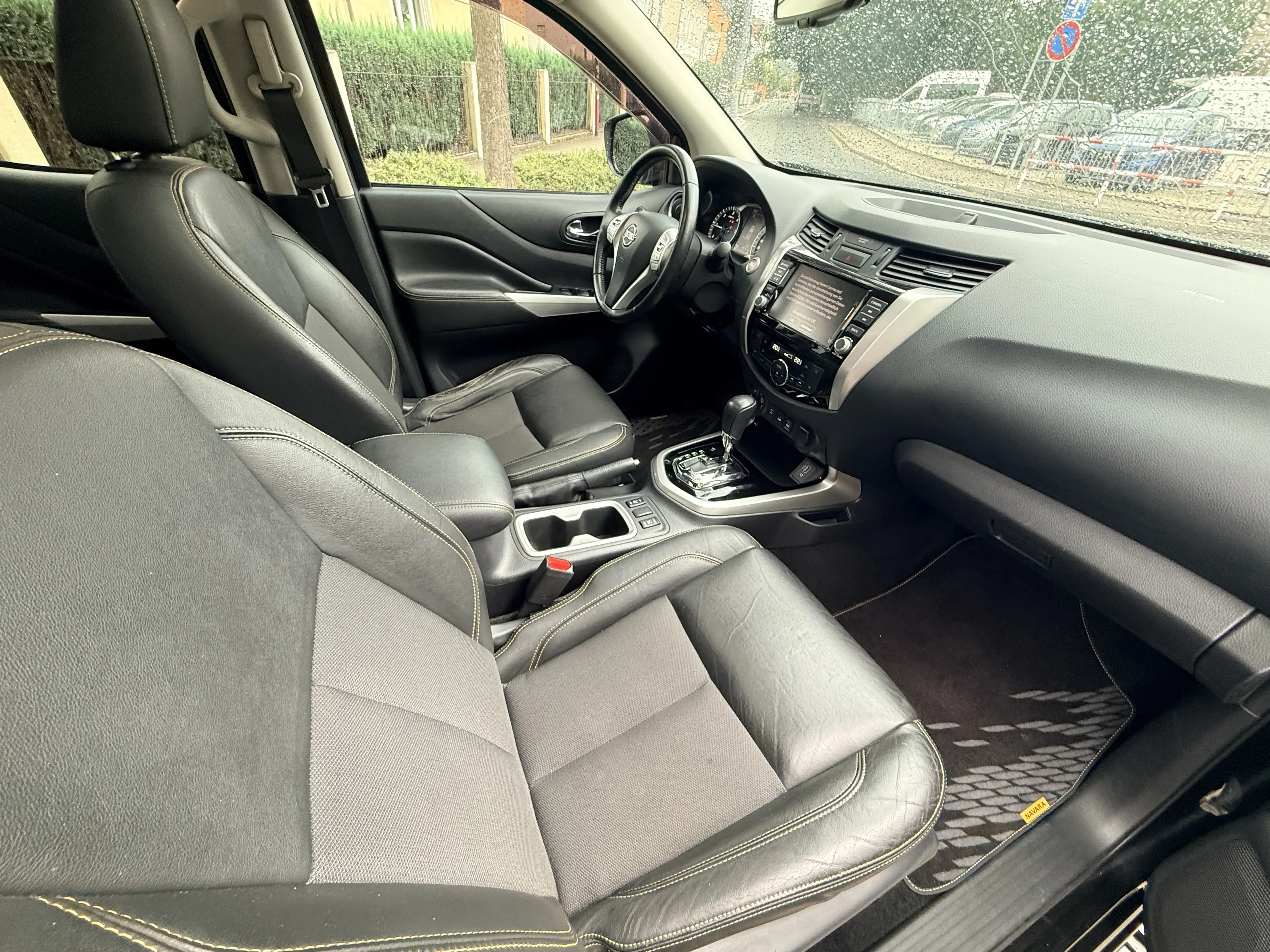 Nissan NP300 N-Guard Double Cab 4x4 — photo 5