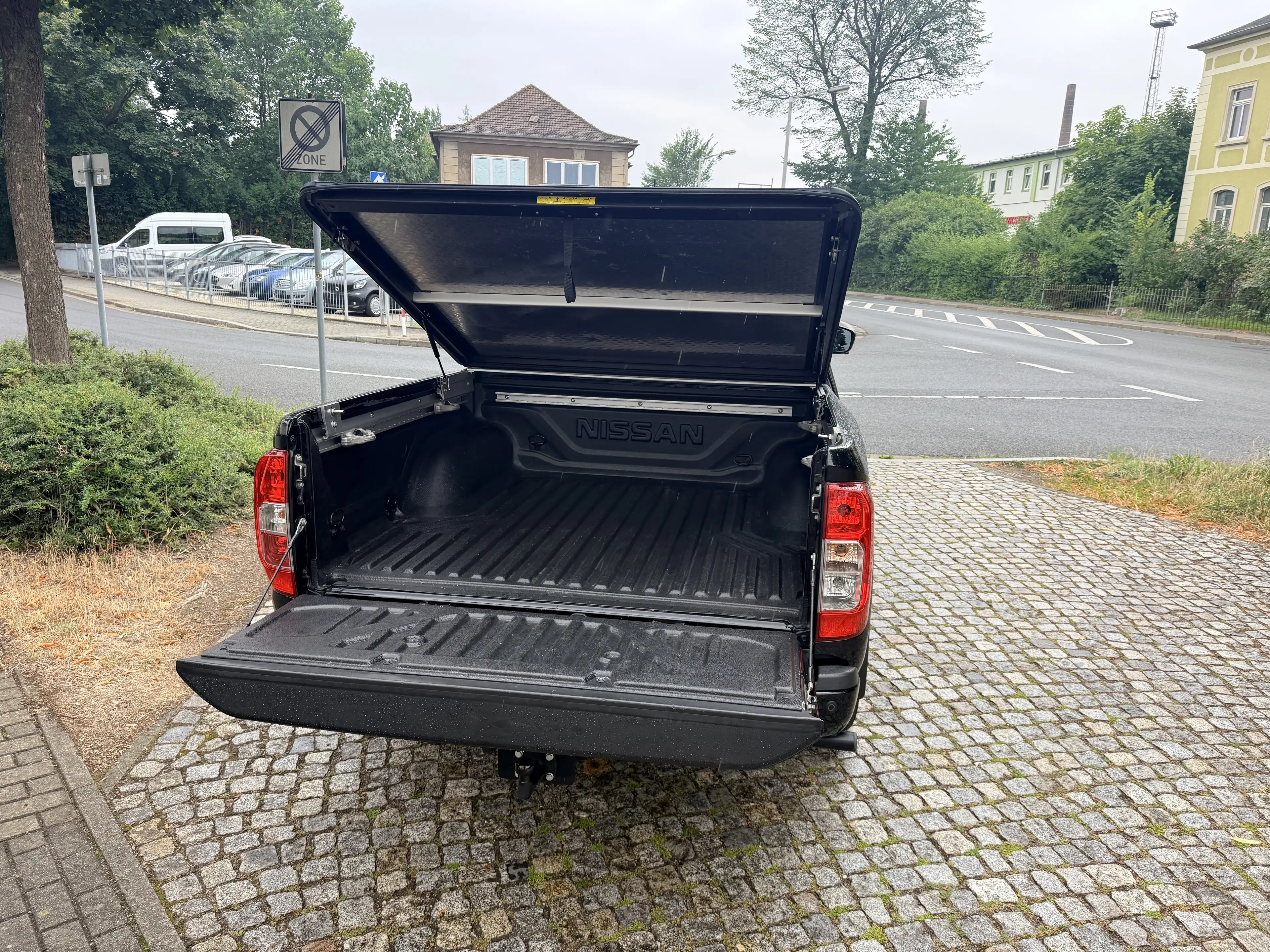 Nissan NP300 N-Guard Double Cab 4x4 — photo 8