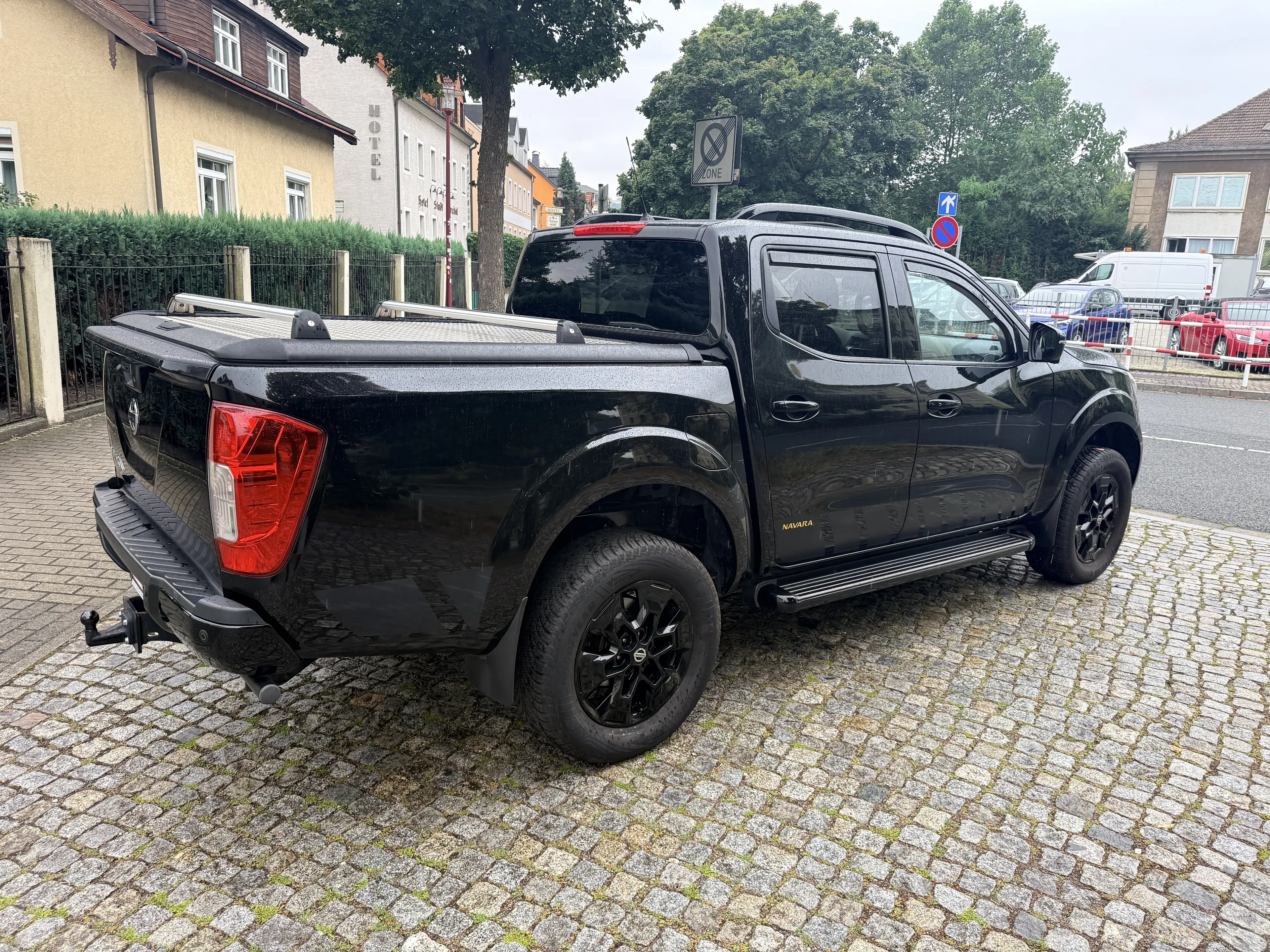Nissan NP300 N-Guard Double Cab 4x4 — photo 4