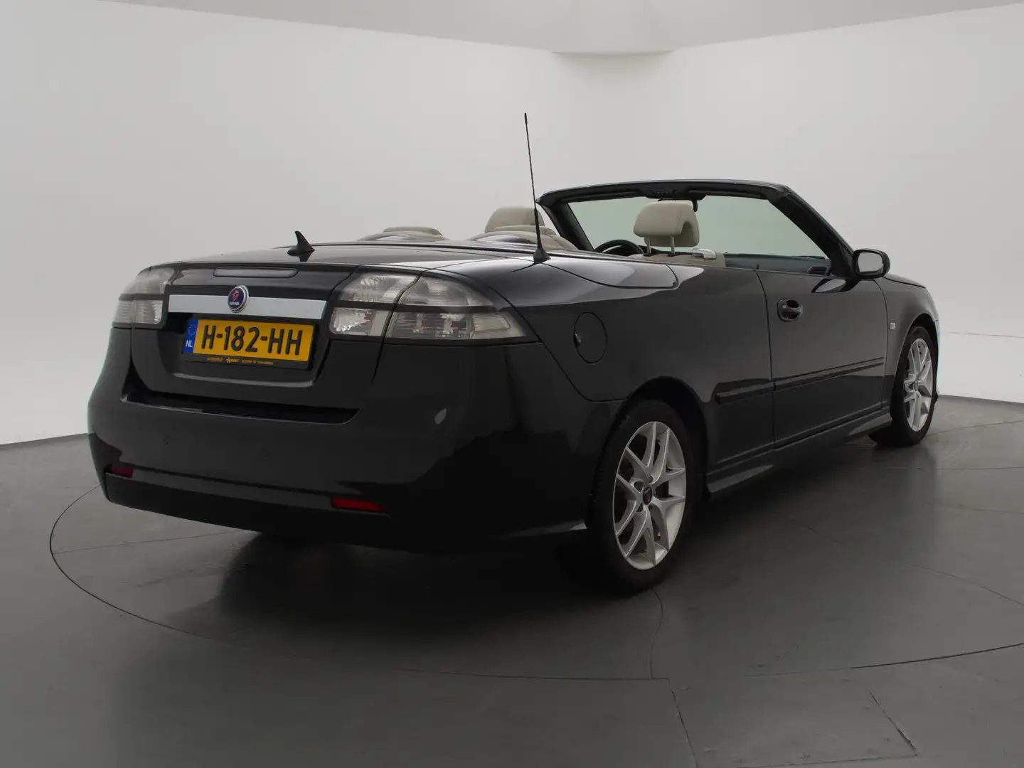 Saab 9-3 Cabrio 1.8t LINEAR 150 PK + LEDER / CRUISE / CLIMA Zwart - 2