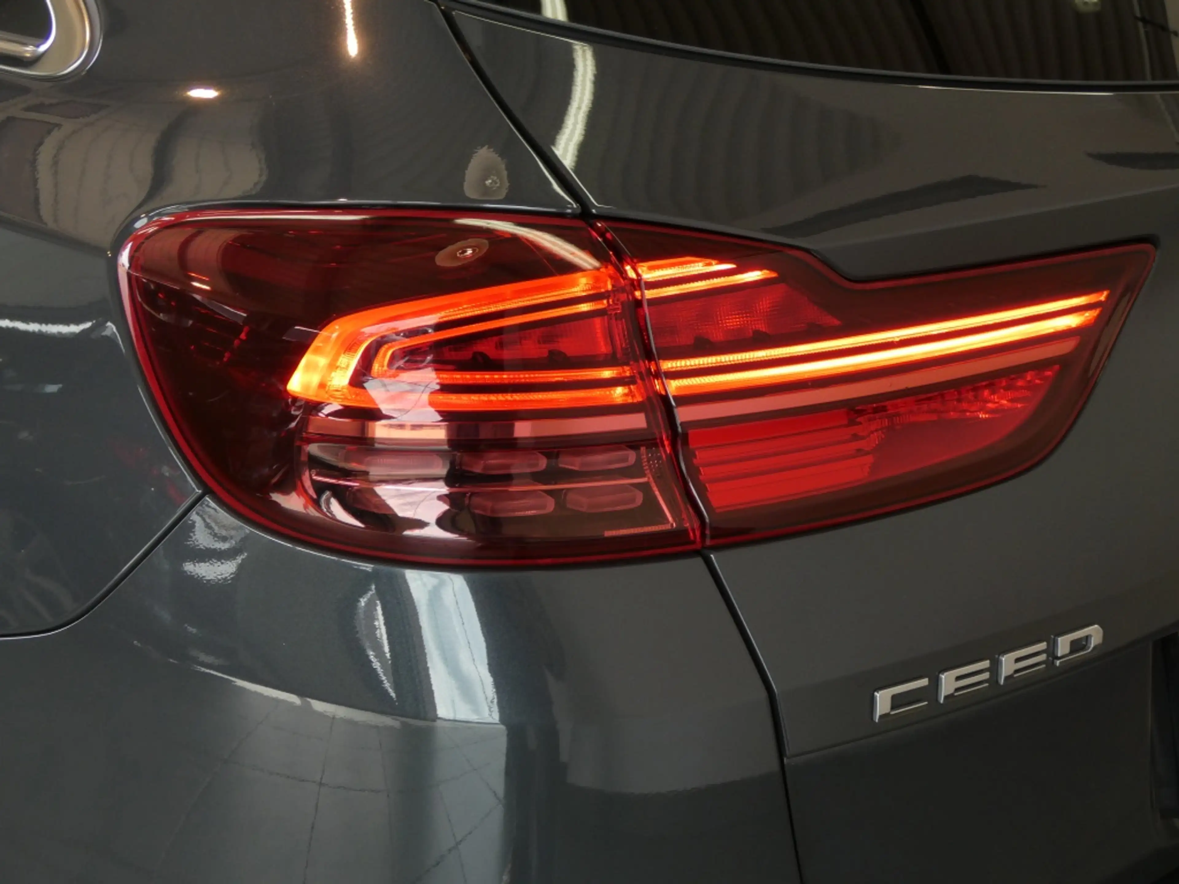 Kia Ceed SW / cee'd SW Sportswagon 1.5 T-GDi Automaat Dyn.PlusLine Wagon — photo 7