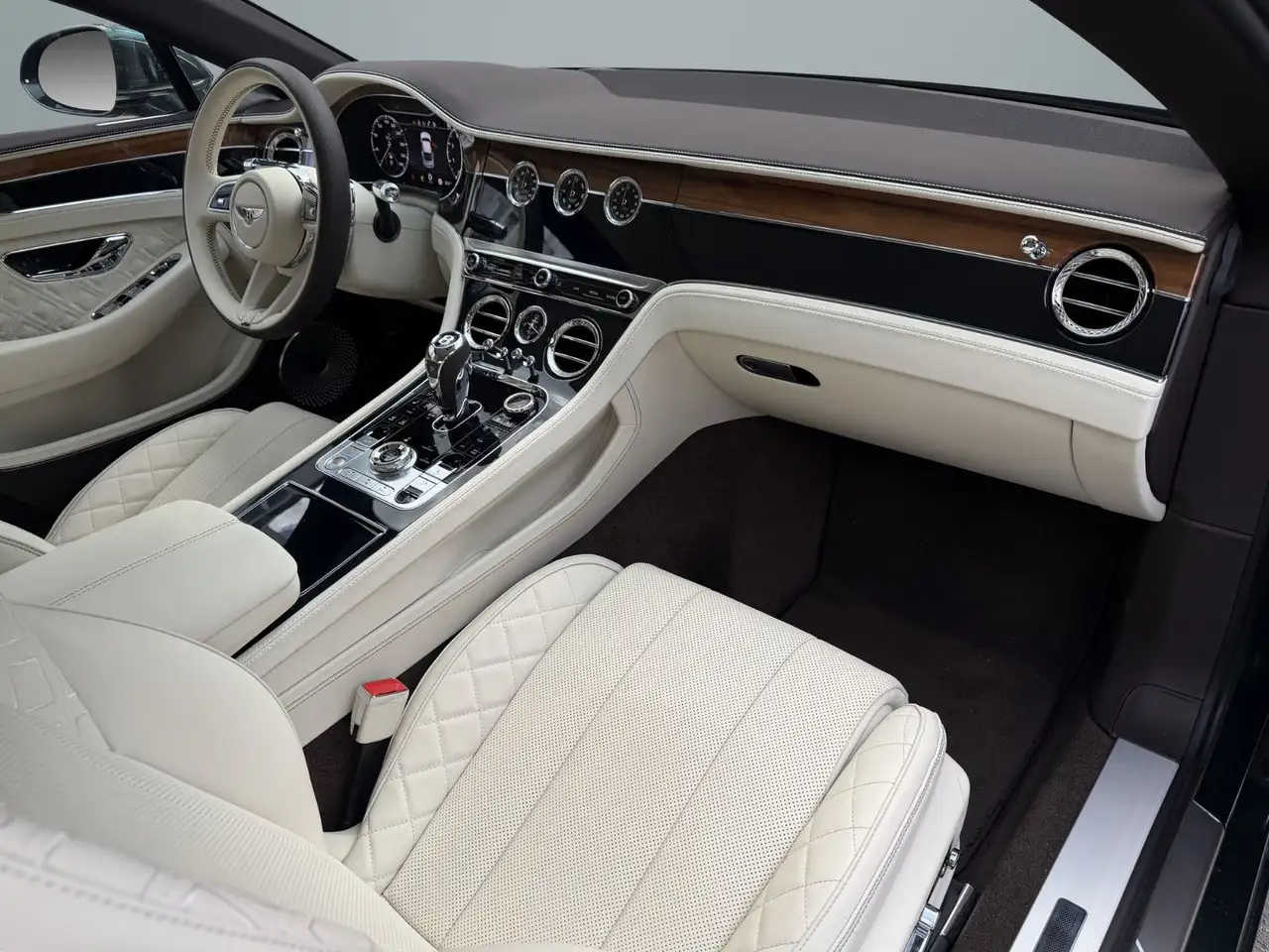 Bentley Continental GT 2021 — фото 16