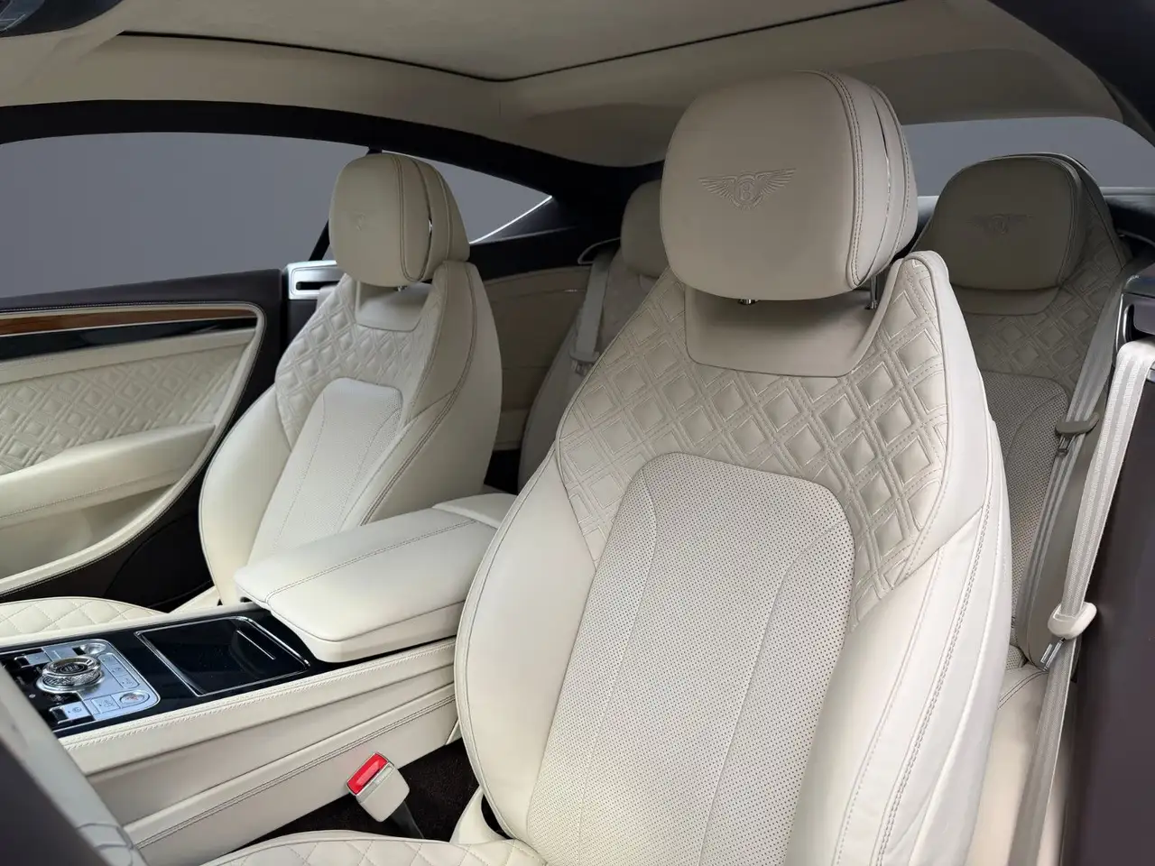 Bentley Continental GT 2021 — фото 12
