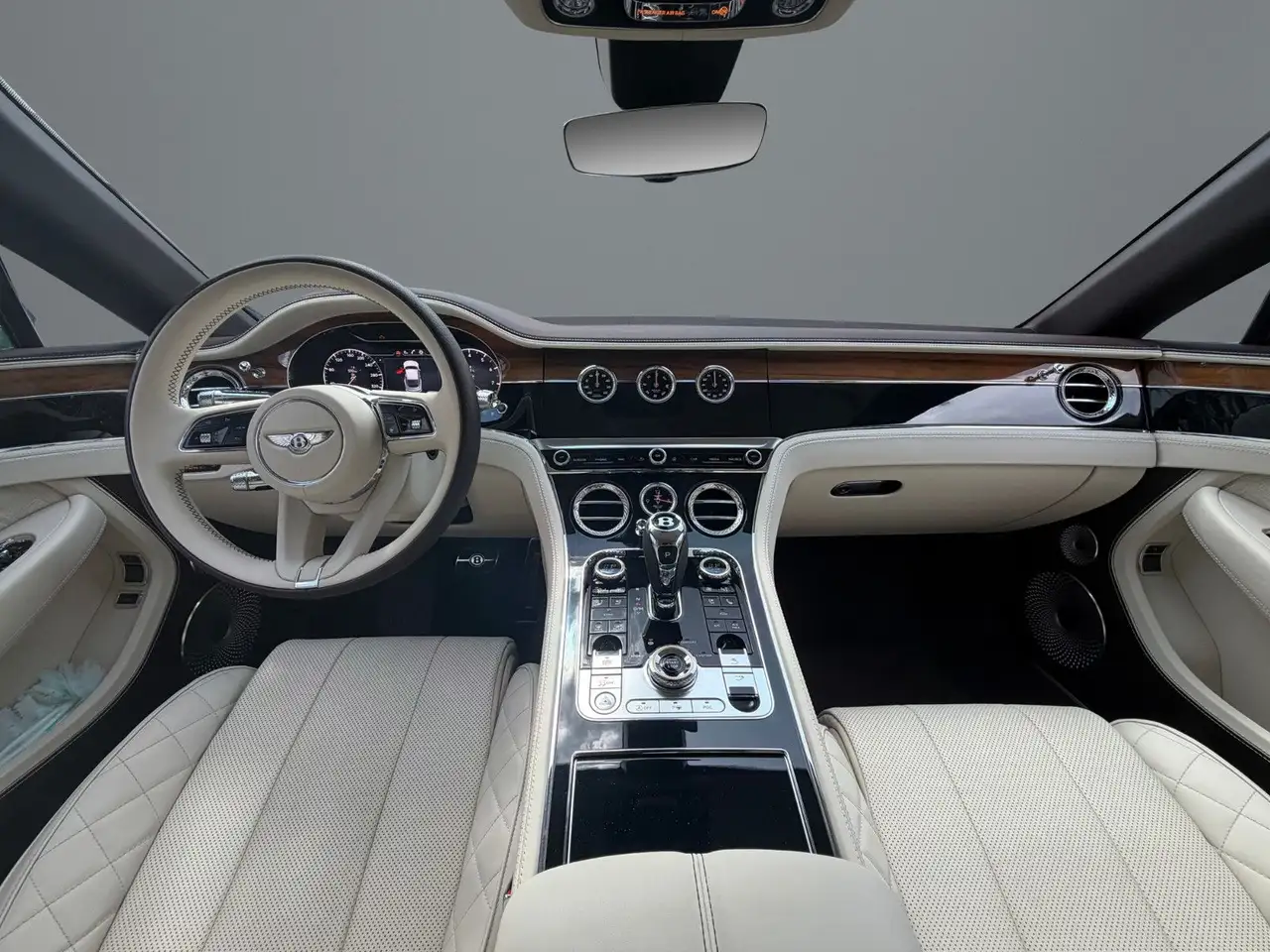 Bentley Continental GT 2021 — фото 14