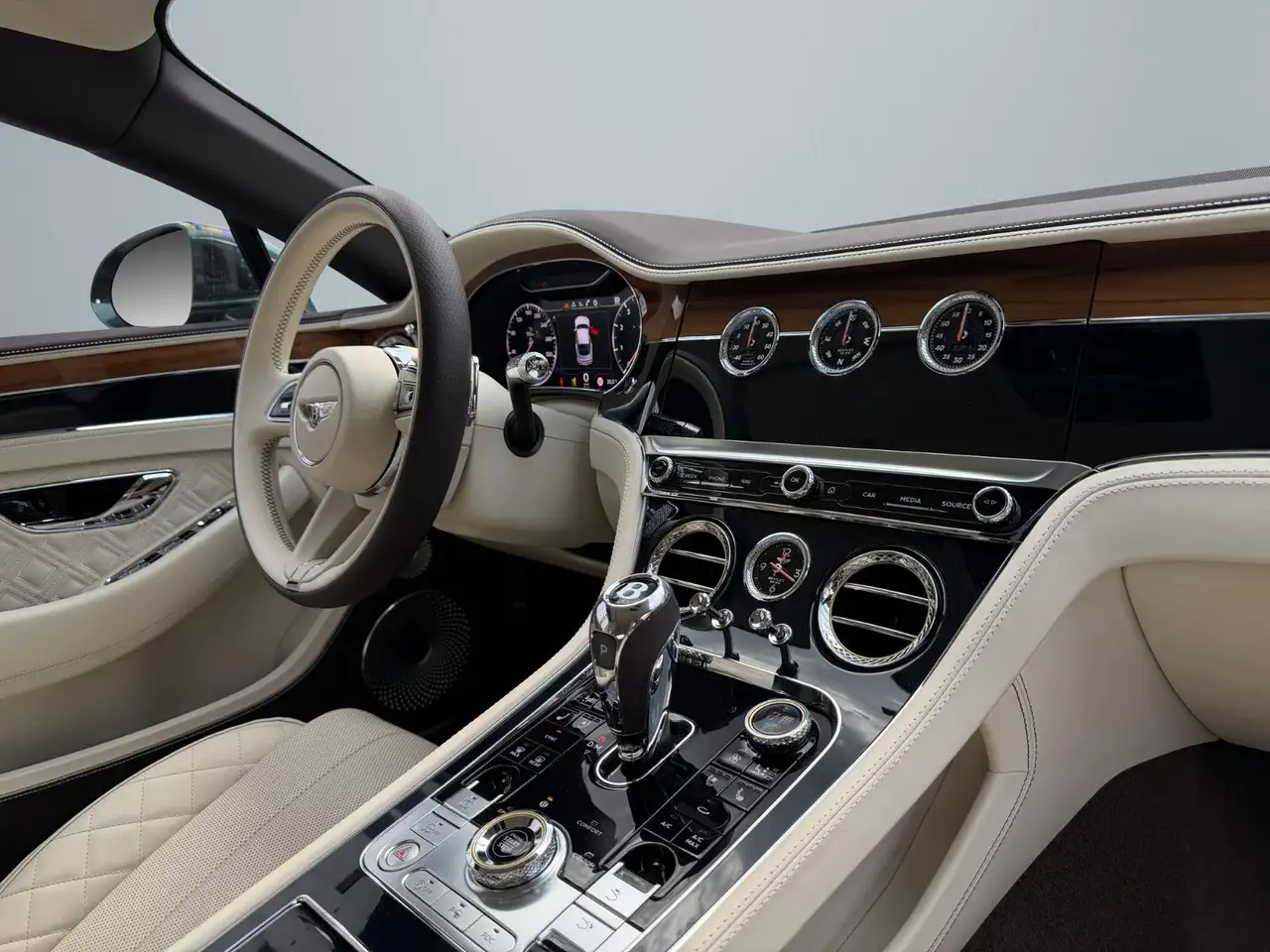 Bentley Continental GT 2021 — фото 17