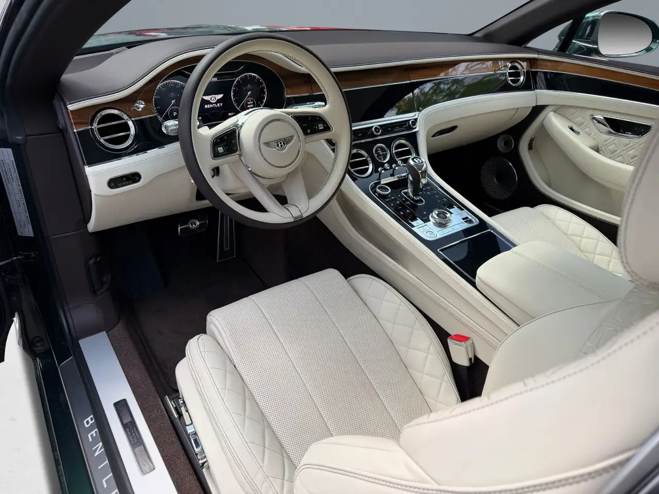 Bentley Continental GT 2021 — фото 11