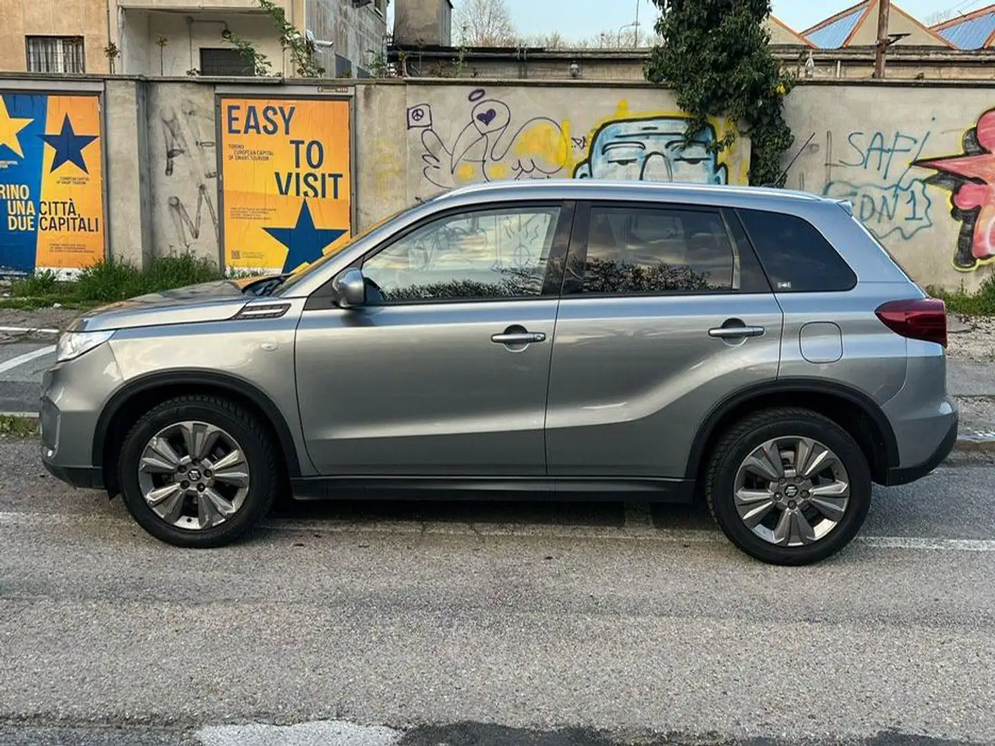 Suzuki Vitara Vitara II 2018 1.0 boosterjet Cool 2wd auto Šedá - 1