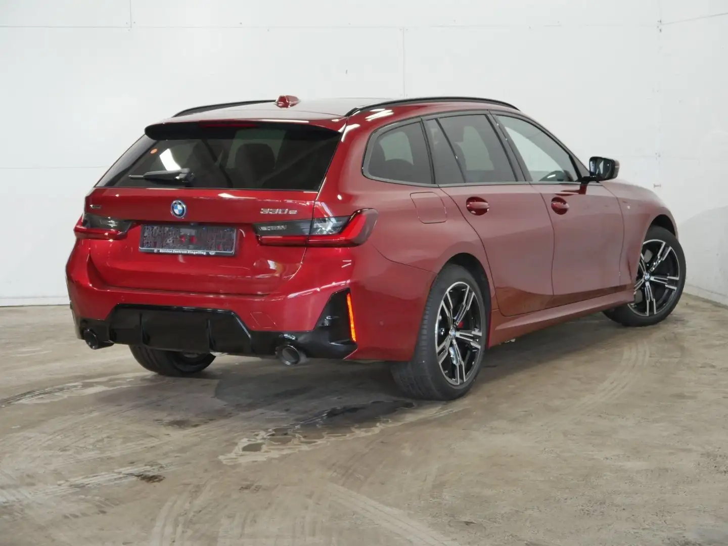 BMW 330 e xDrive Tour M Sport PRO || ACC AHK Pano LCI! Rot - 2