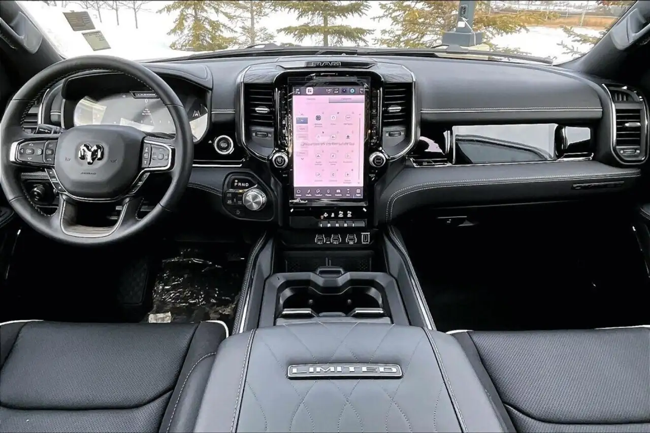 RAM 1500 снимка RAM 1500