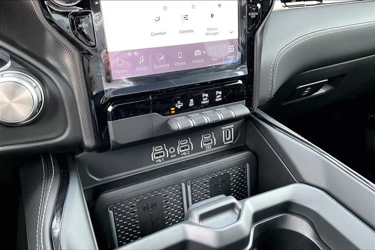 RAM 1500 снимка RAM 1500