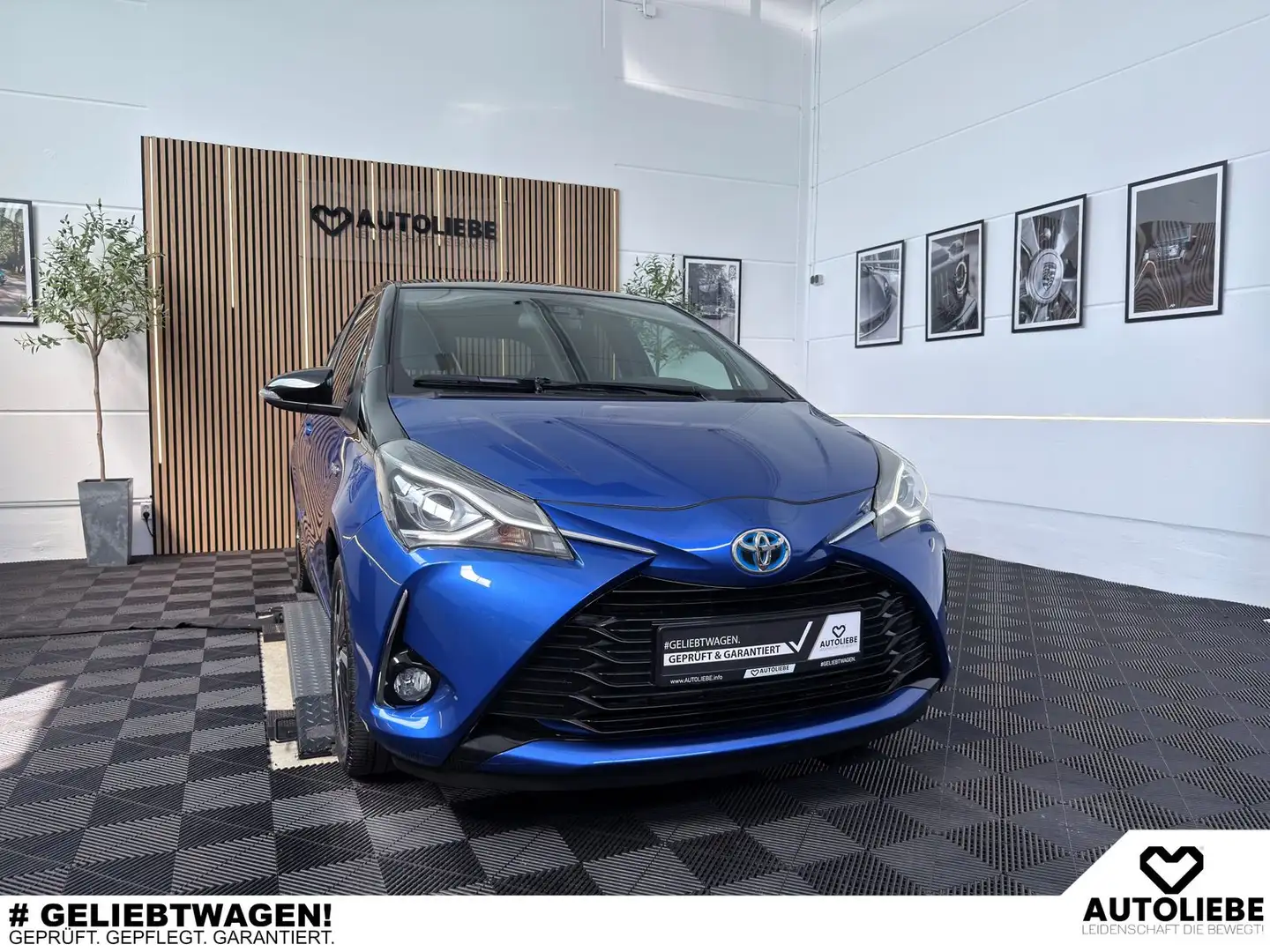 Toyota Yaris 1.5 Hybrid Style AUTOMATIK*RFK*CARPLAY*SHZ Blauw - 1