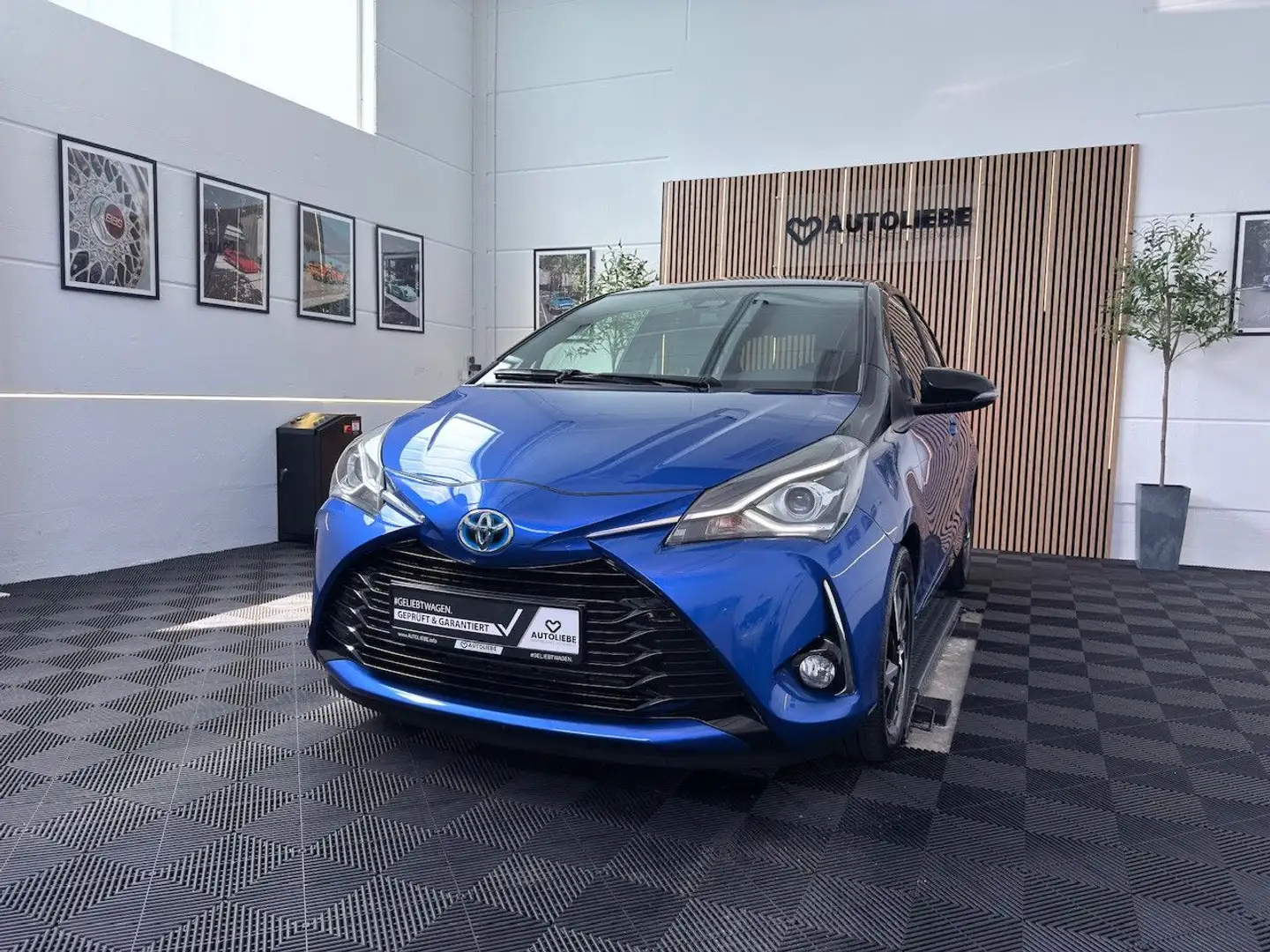 Toyota Yaris 1.5 Hybrid Style AUTOMATIK*RFK*CARPLAY*SHZ Blauw - 2