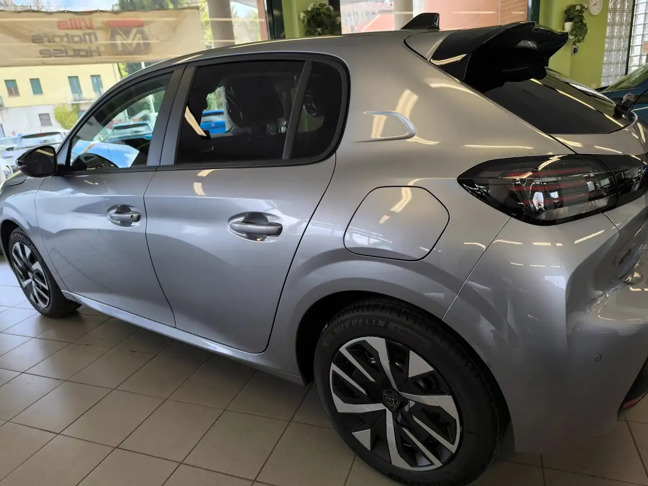Peugeot 208 HYBRID BUSINESS - 110CV e- dcs6 9
