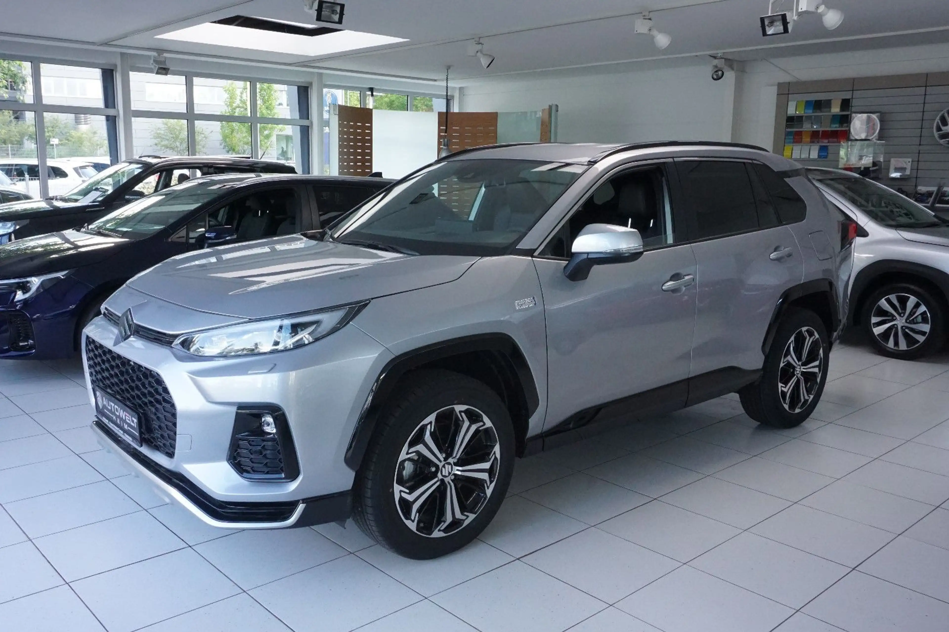 Suzuki Across 2.5 Plug-In Hybrid Comfort+ E-Four — photo 4
