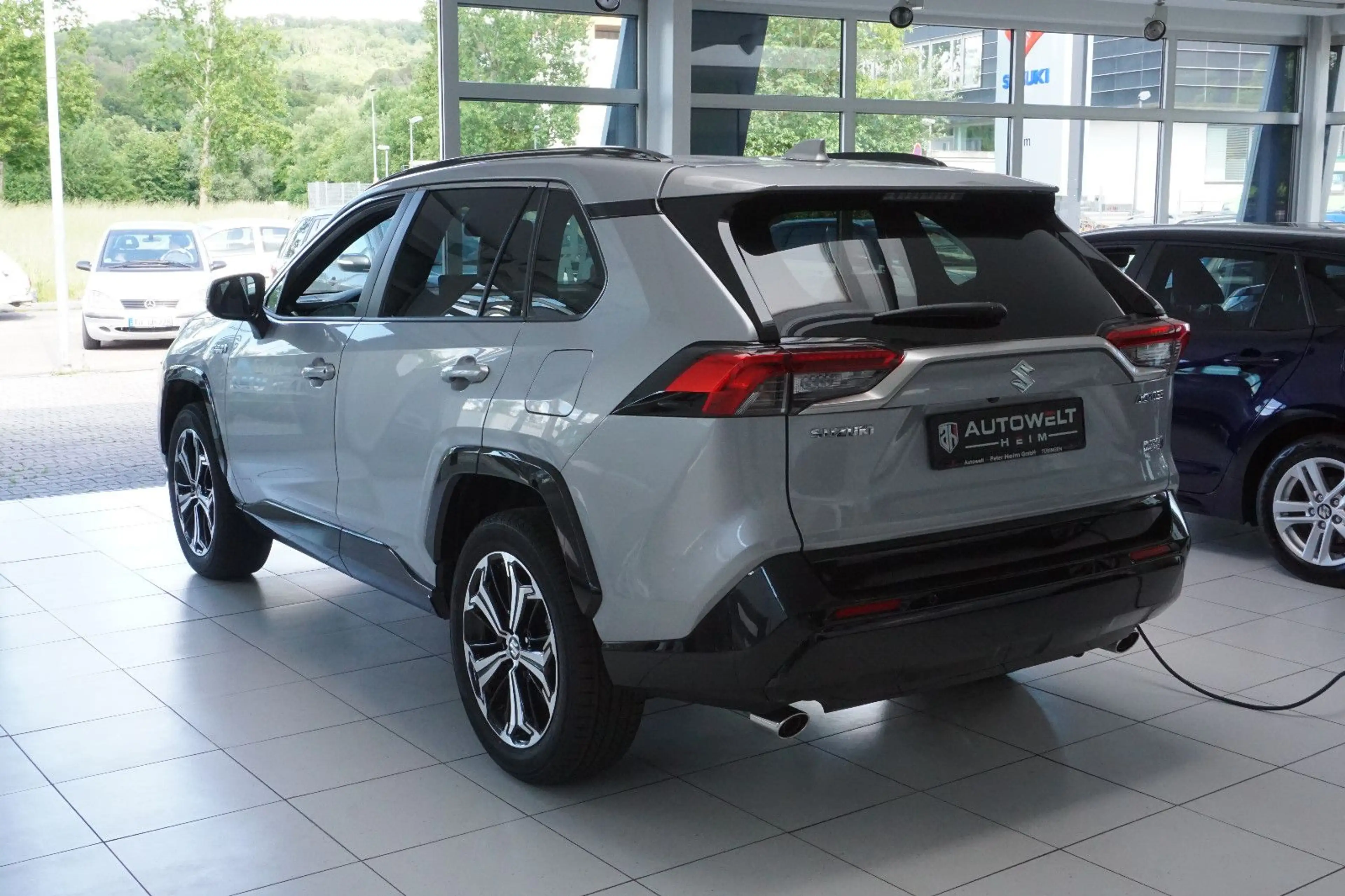 Suzuki Across 2.5 Plug-In Hybrid Comfort+ E-Four — photo 5