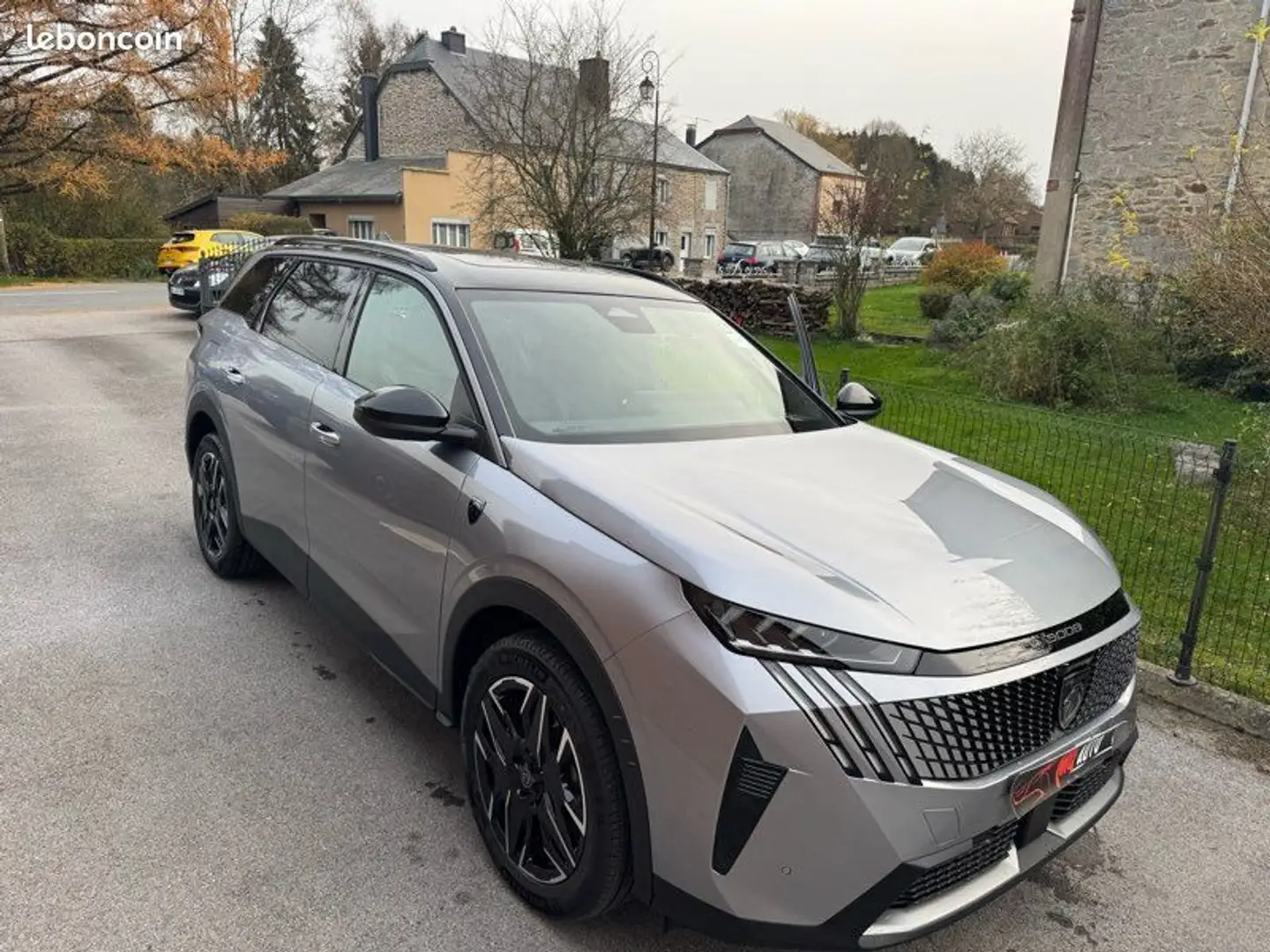 Peugeot 5008 GT HYBRID 145 e-DCS6 7 PLACES PACK TOIT OUVRANT NEUF DISPO PLUSIEURS COLORIS DISPONIBLES Zwart - 1