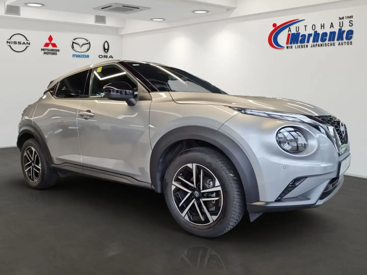Nissan Juke 1.0 DIG-T N-Connecta Argento - 2