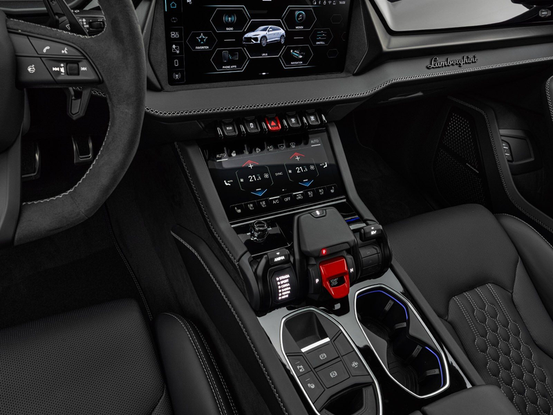 Lamborghini Urus SE — photo 9