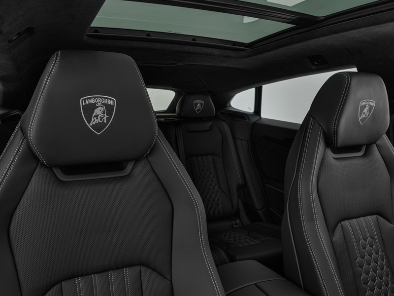 Lamborghini Urus SE — photo 11