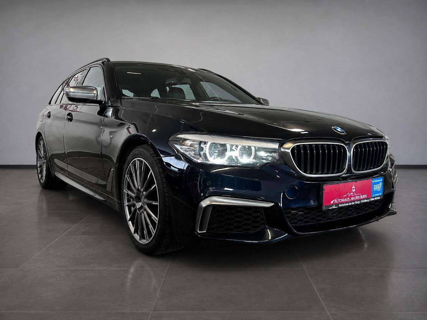 BMW M550