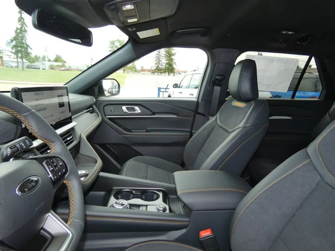 Ford Explorer photo Ford Explorer