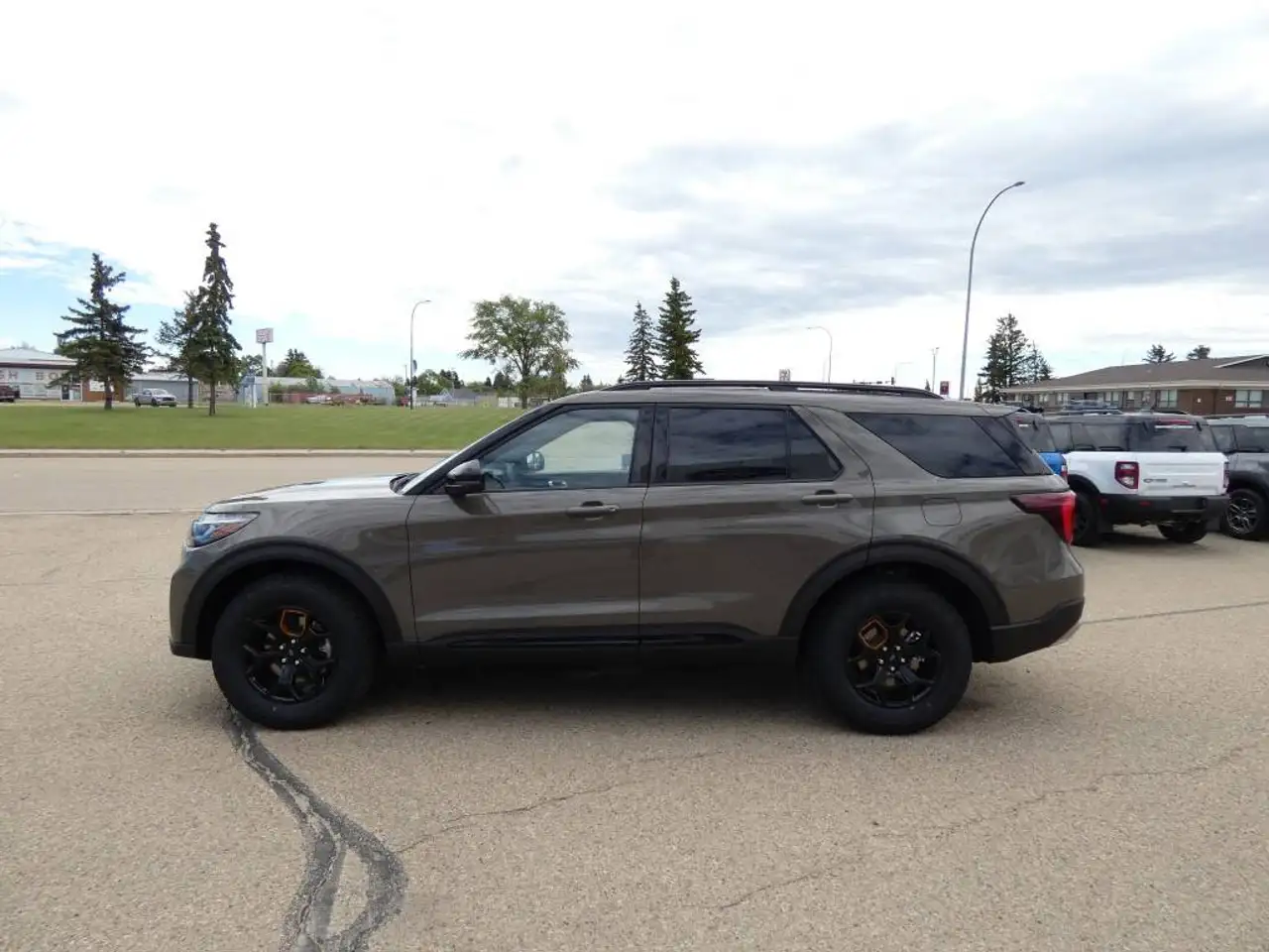 Ford Explorer photo Ford Explorer