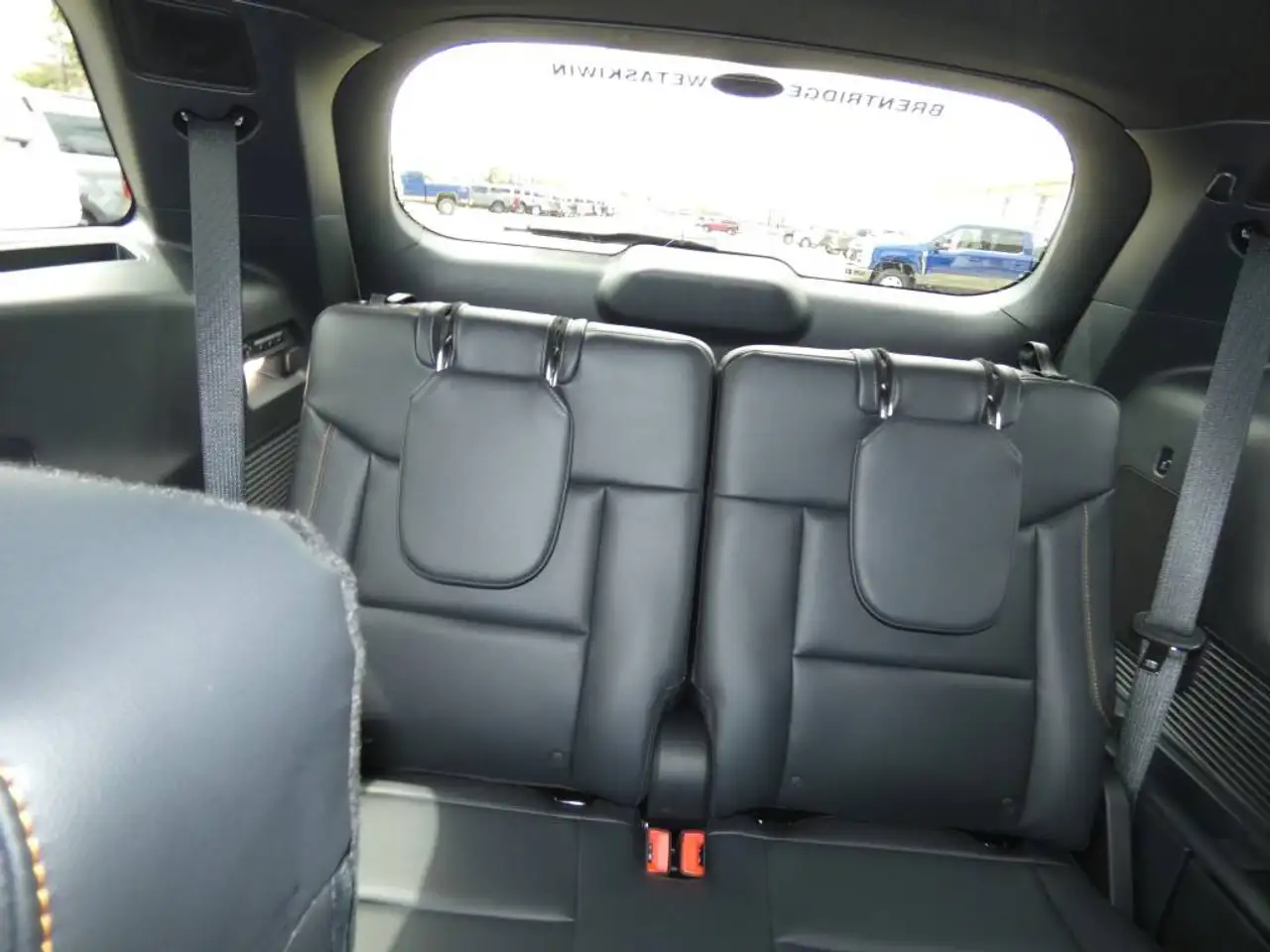 Ford Explorer photo Ford Explorer