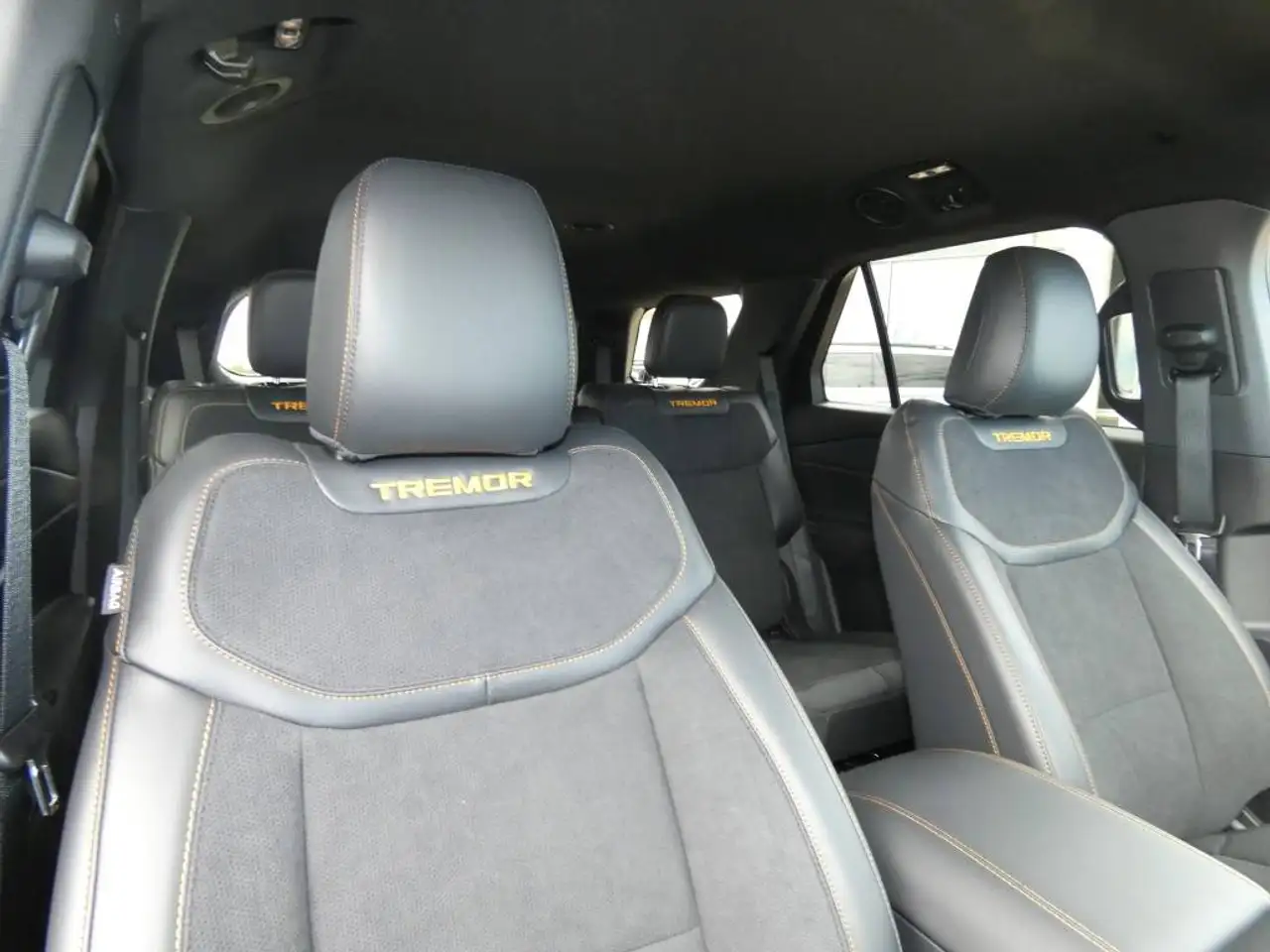 Ford Explorer photo Ford Explorer