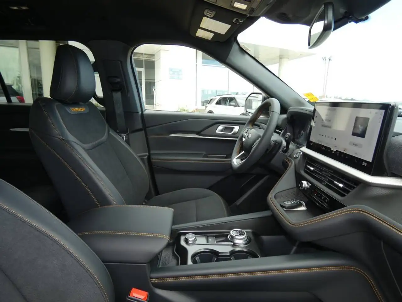 Ford Explorer photo Ford Explorer