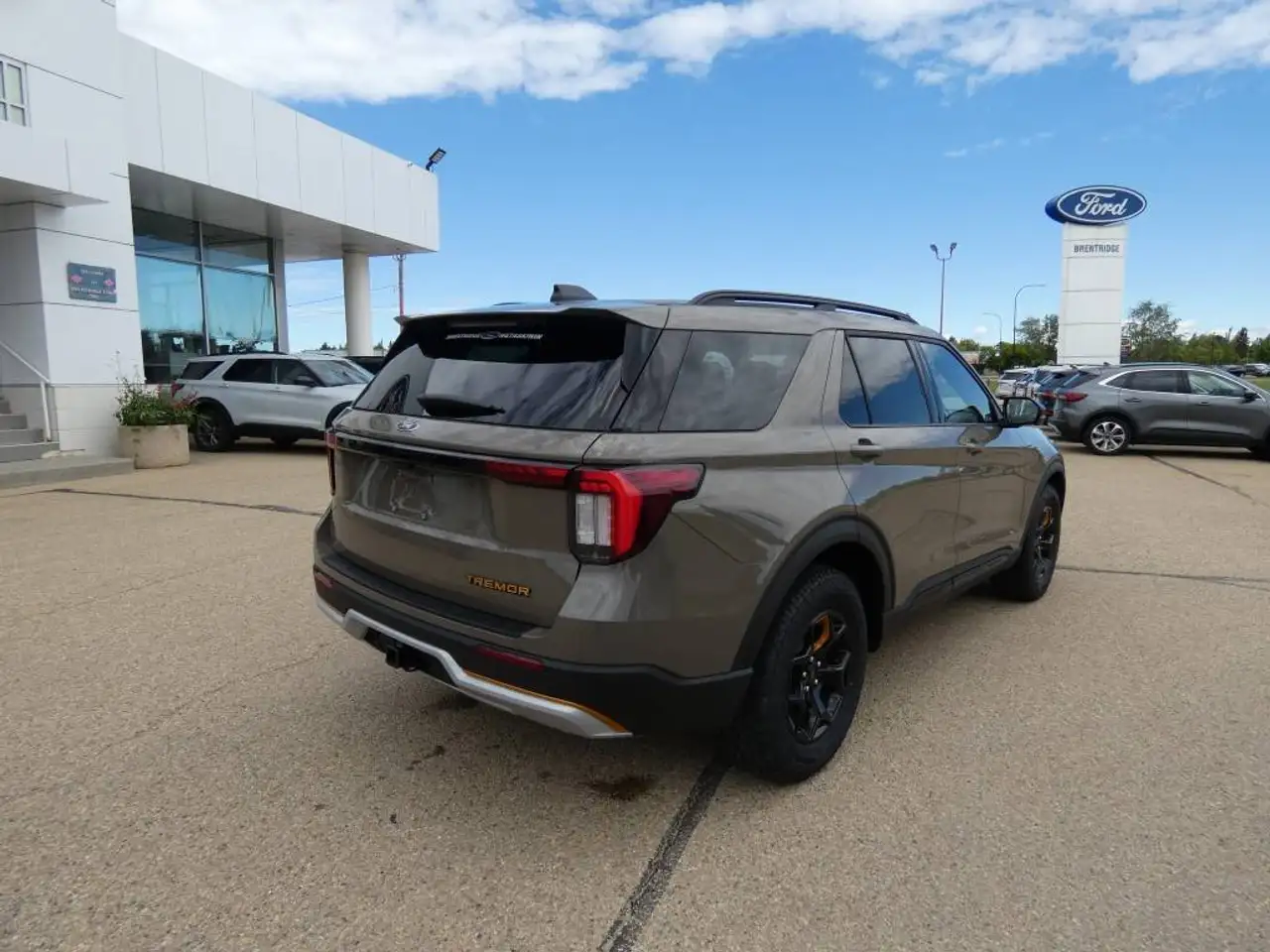 Ford Explorer photo Ford Explorer